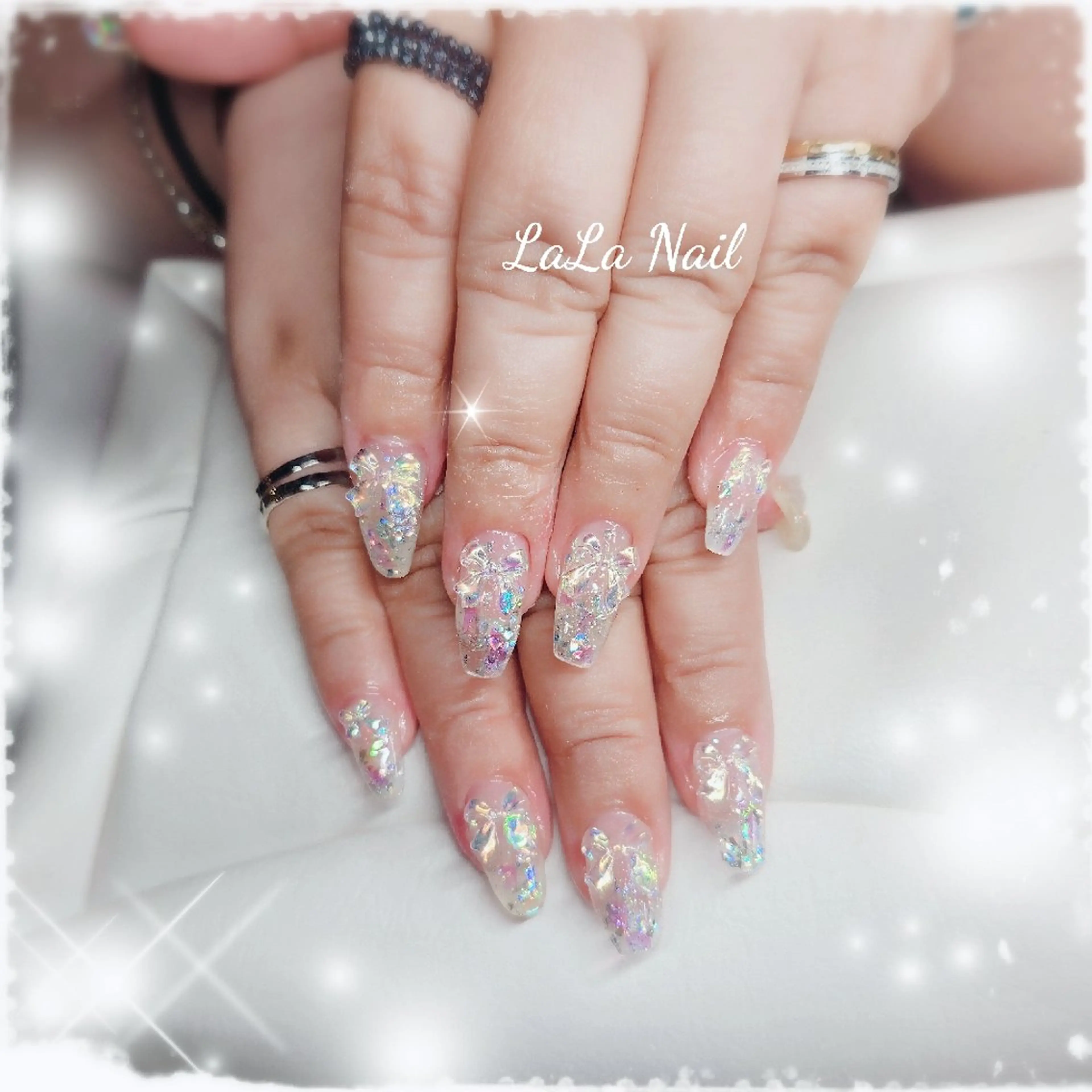 ネイル 長さ出し ホログラムネイル リボン LaLa Nailのネイルデザイン