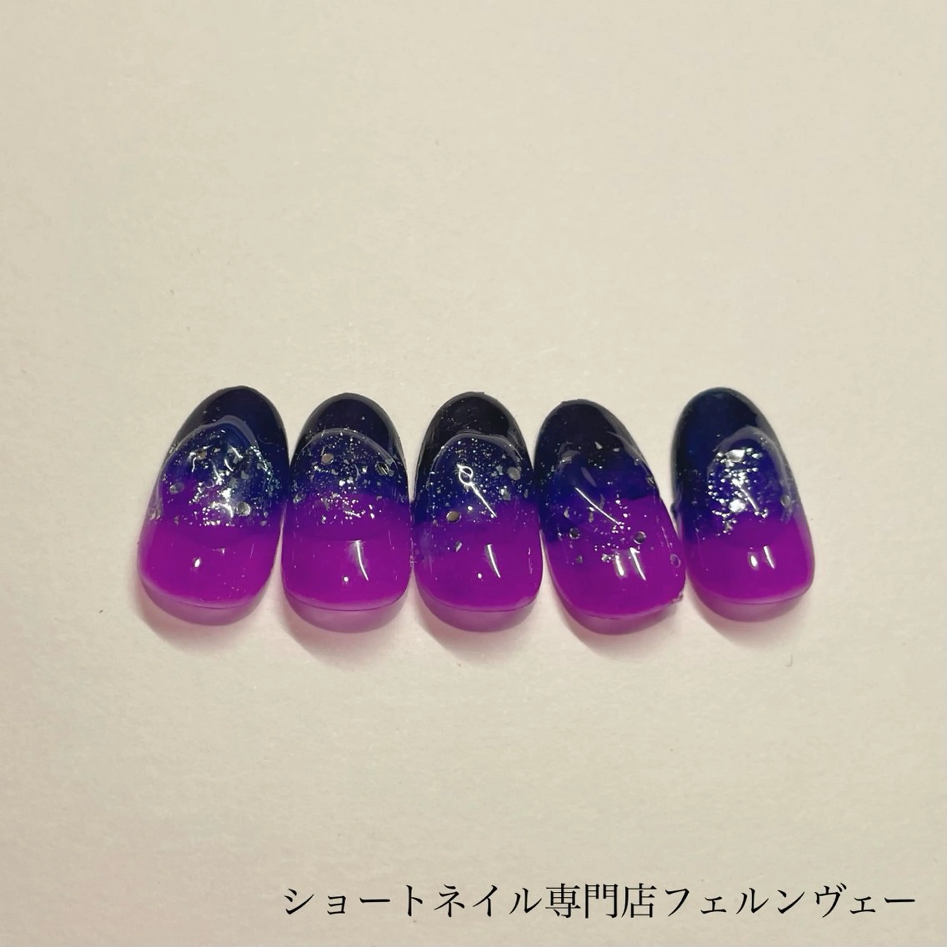 ネイル 水色 ニュアンスネイル ピンク ハンドネイル ショートネイル専門店フェルンヴェー所属・ショートネイル専門店 フェルンヴェー代々木のネイルデザイン