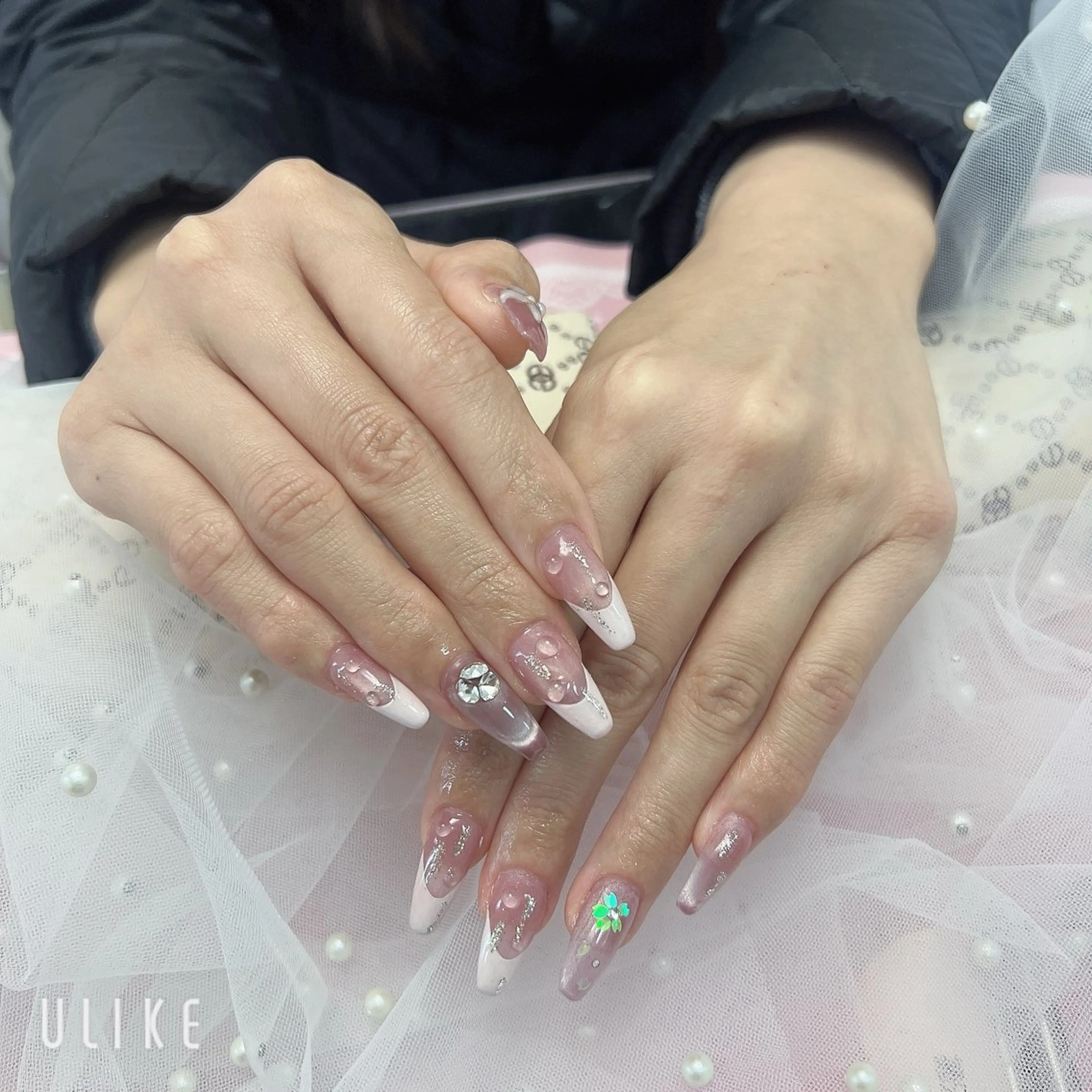 長さだしアートやり放題 ストンつけ放題(デザイン不可)大きいパーツ2個 ご新規ジェルオフと1ヶ月内再来店オフ無料の写真