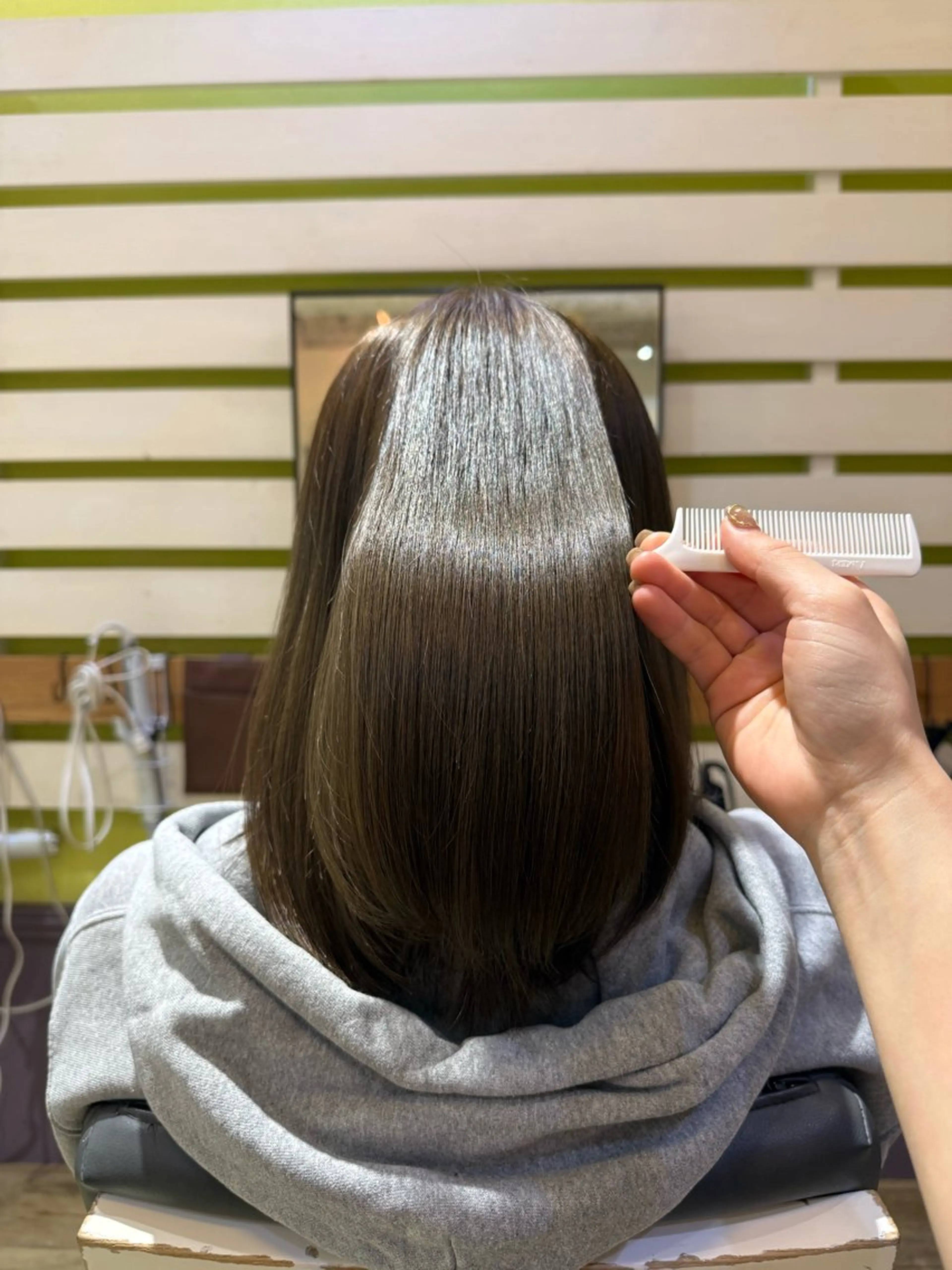 ミディアム カラー ベージュカラー オリーブベージュ ヘアカラー Meguro/海外風 /艶カラー⭐️のヘアスタイル