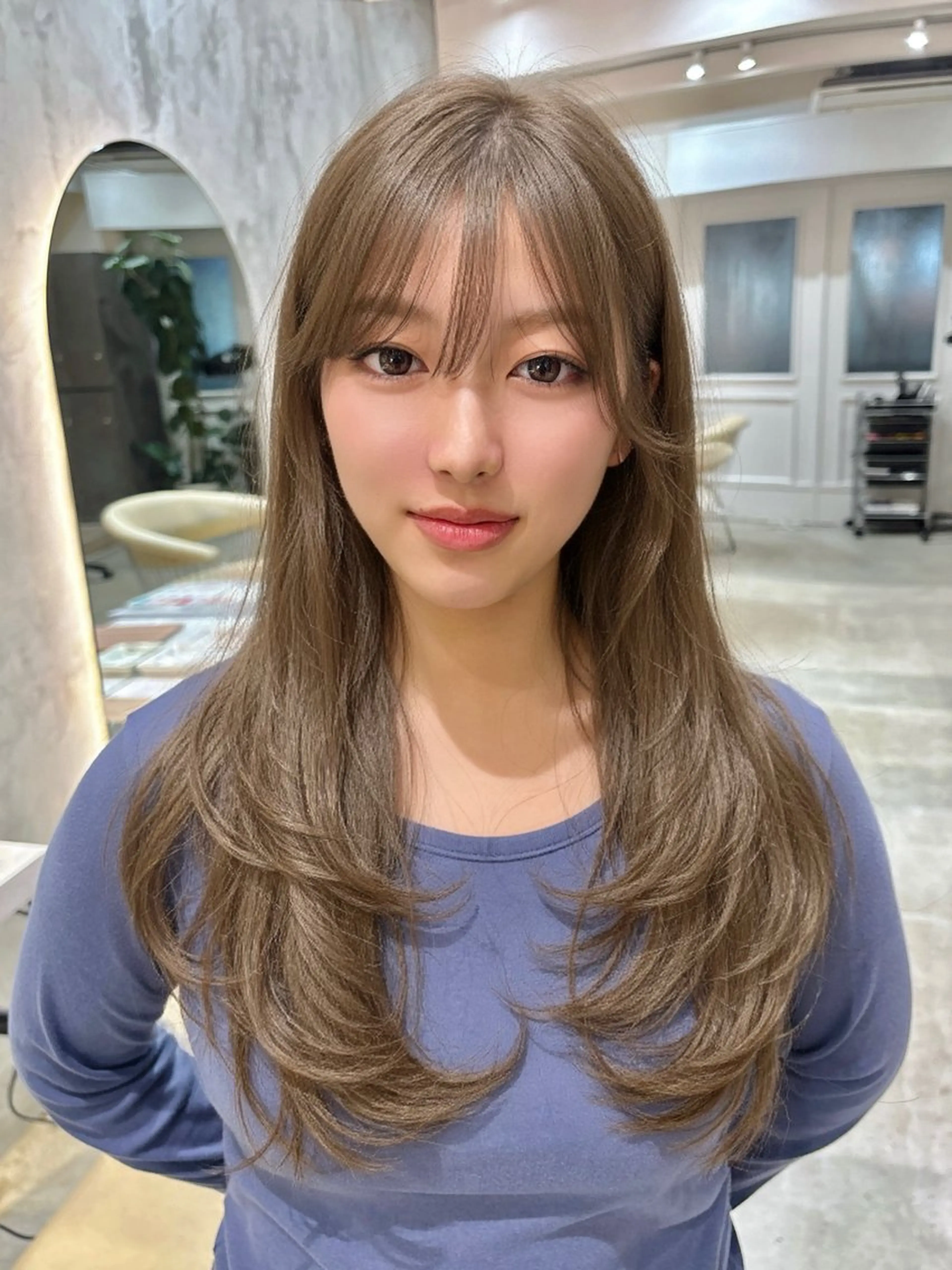 ロング Londnaitre MAHOのヘアスタイル