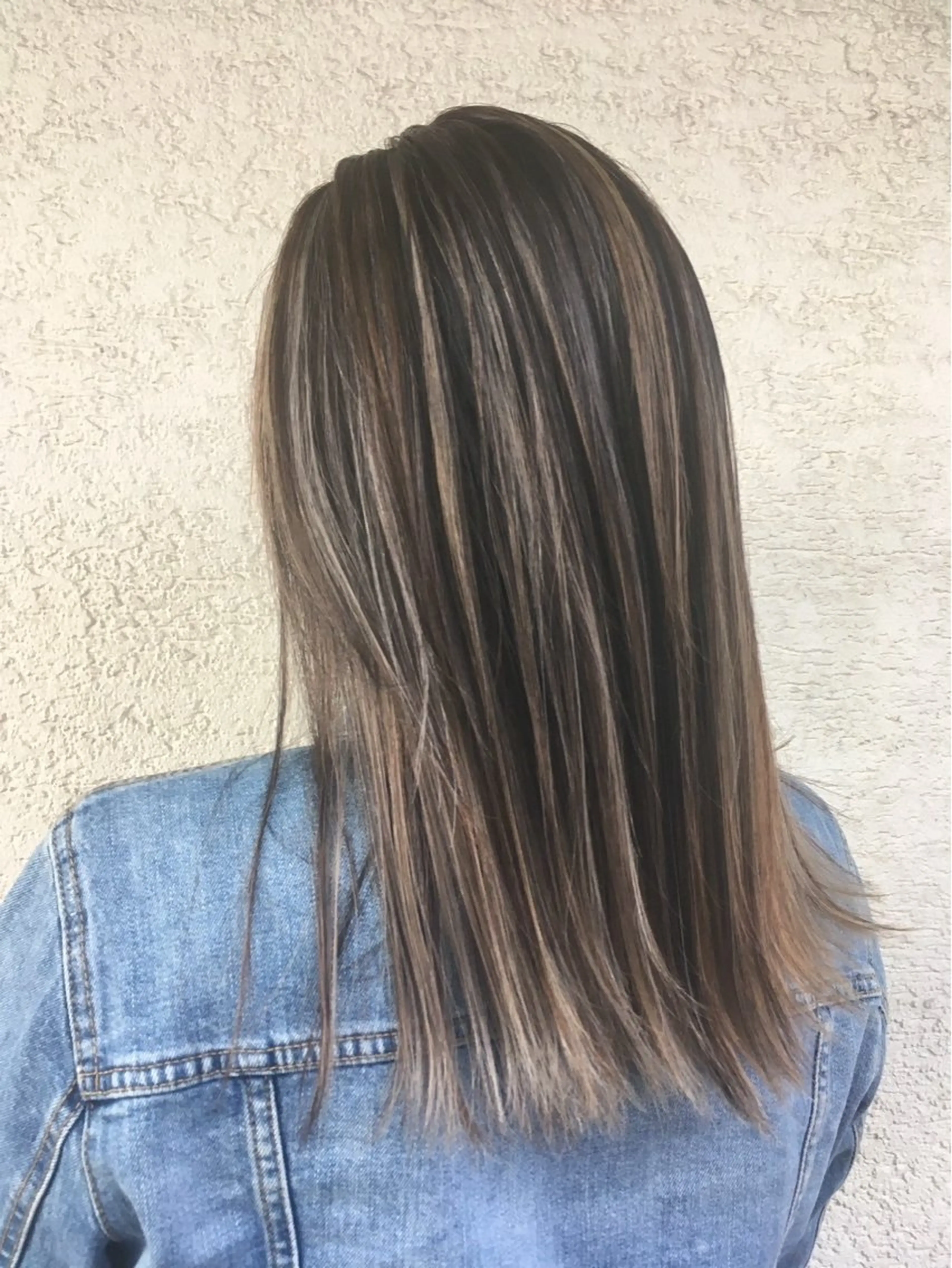 カラー ハイライトカラー ヘアカラー chill'n clan所属・〘 clan 〙 KURUMI🌺💖のヘアスタイル