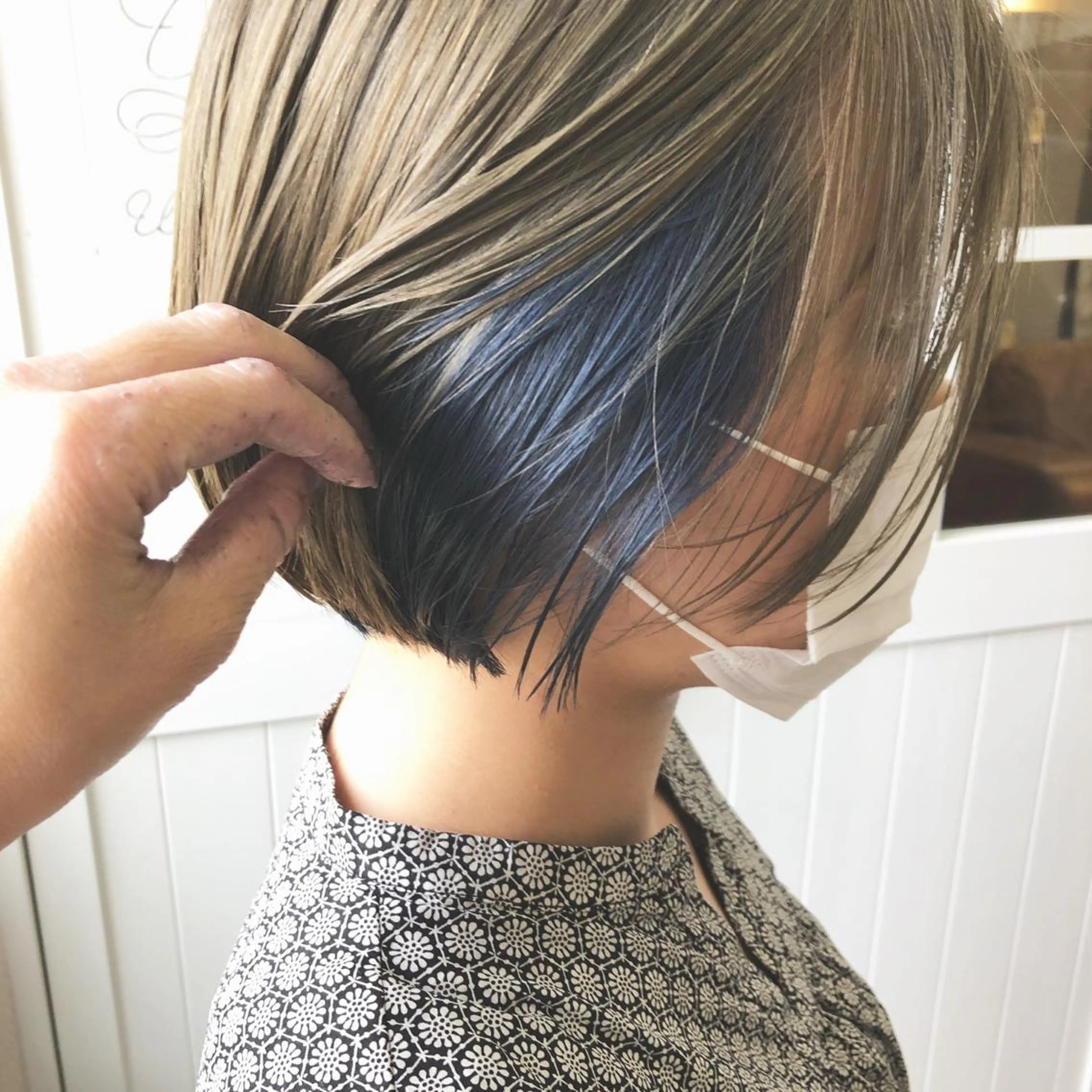 ショート カラー ブリーチ ブルーカラー カット ヘアカラー 小木曽智美 /ボブ/ショートのヘアスタイル