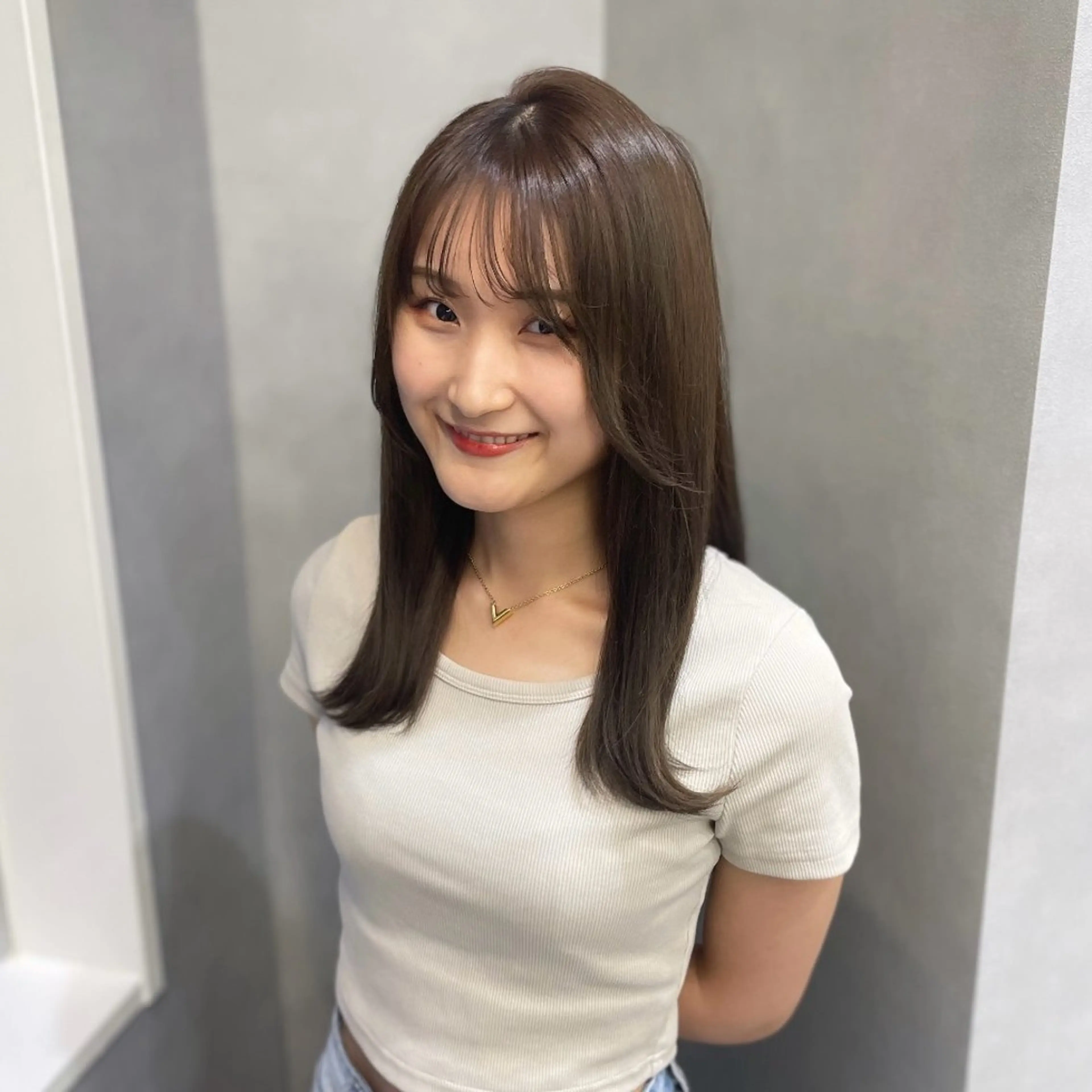 ミディアム カラー ベージュカラー 透明感カラー オリーブベージュ ヘアカラー Rui/透明感カラー 暖色/レイヤーカットのヘアスタイル