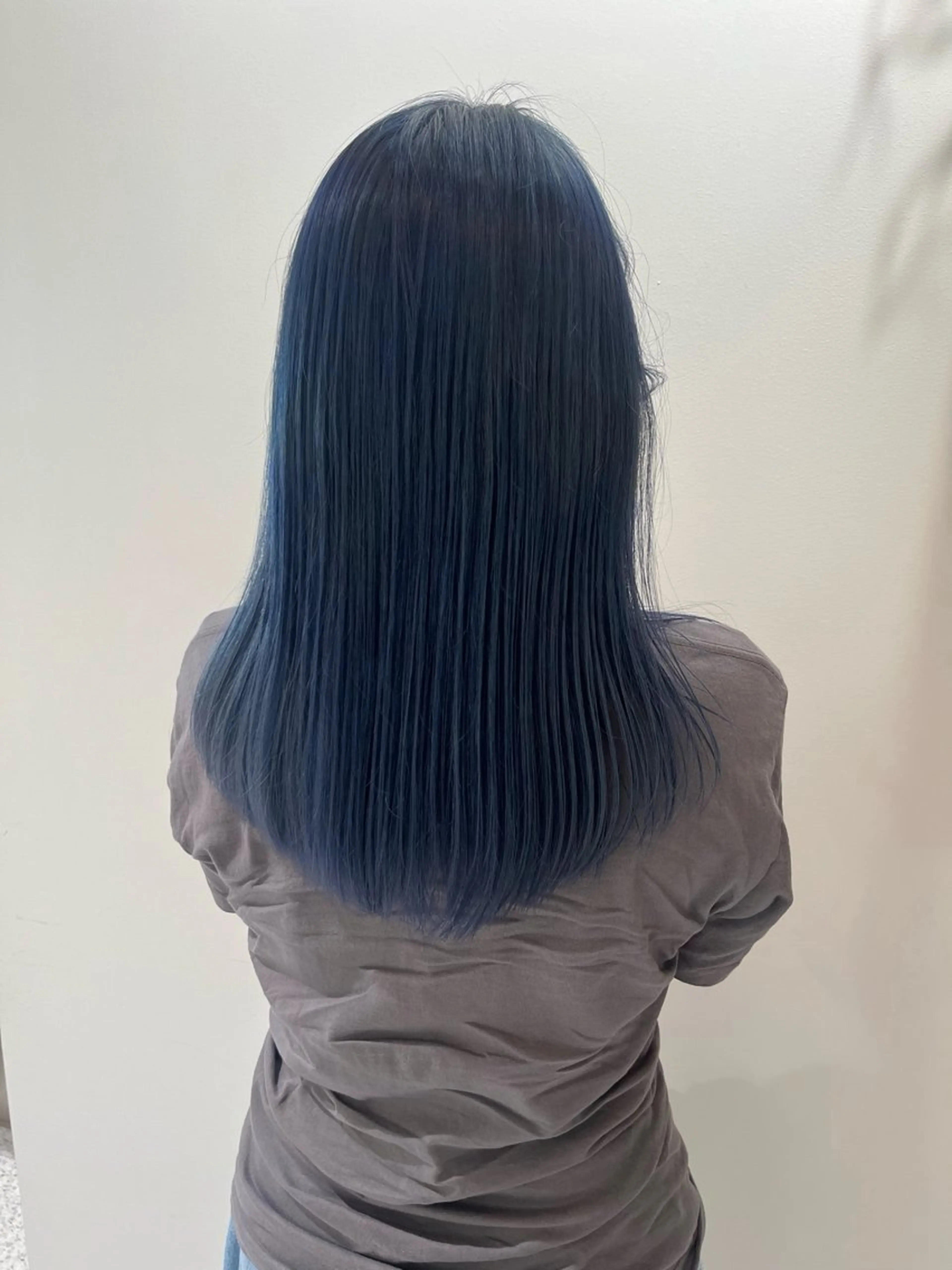 カラー ブリーチ 新井 楓梨のヘアスタイル