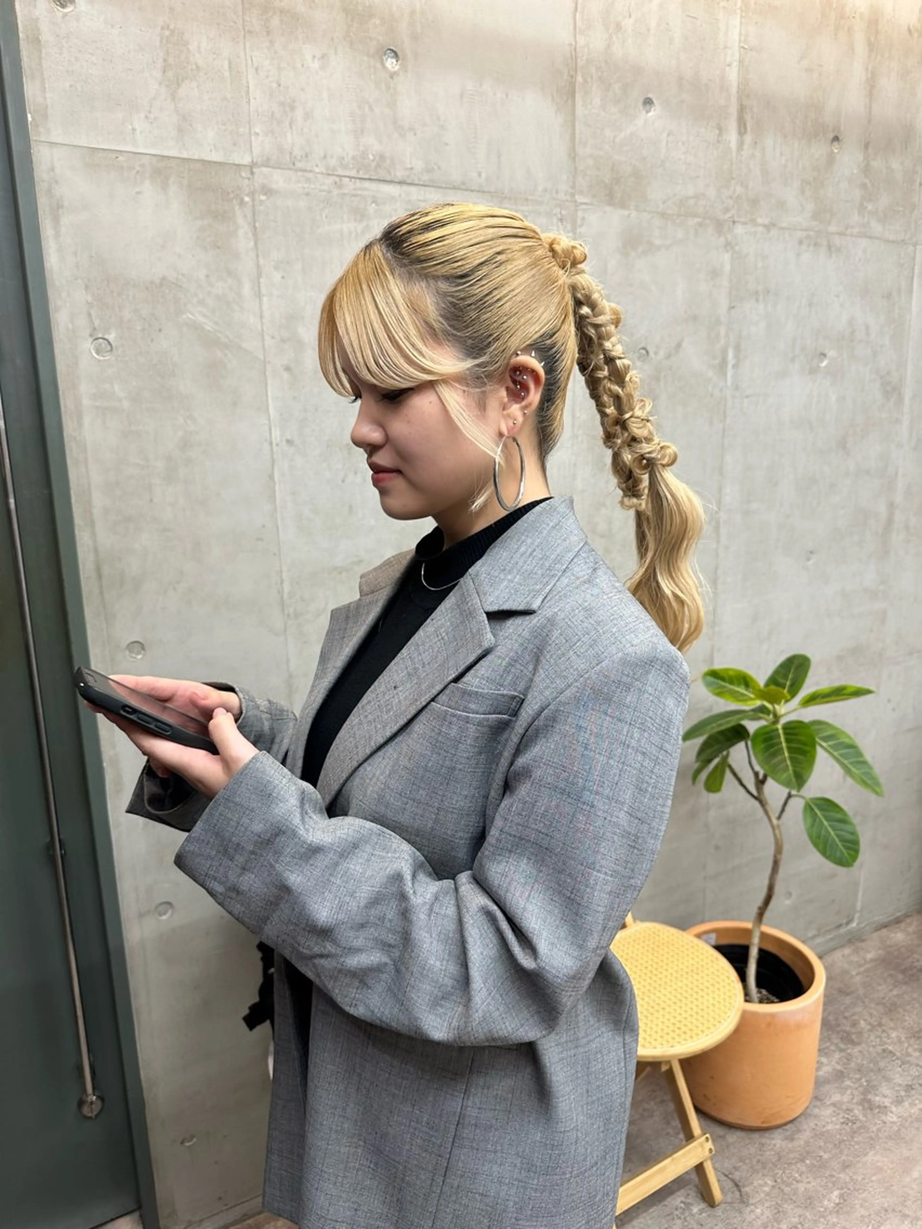 ロング カラー ヘアアレンジ ベージュカラー ブリーチ ブラウンカラー ケアブリーチ グレージュ ヘアセット カットモデル募集中 ／HARUKA🎀のヘアスタイル