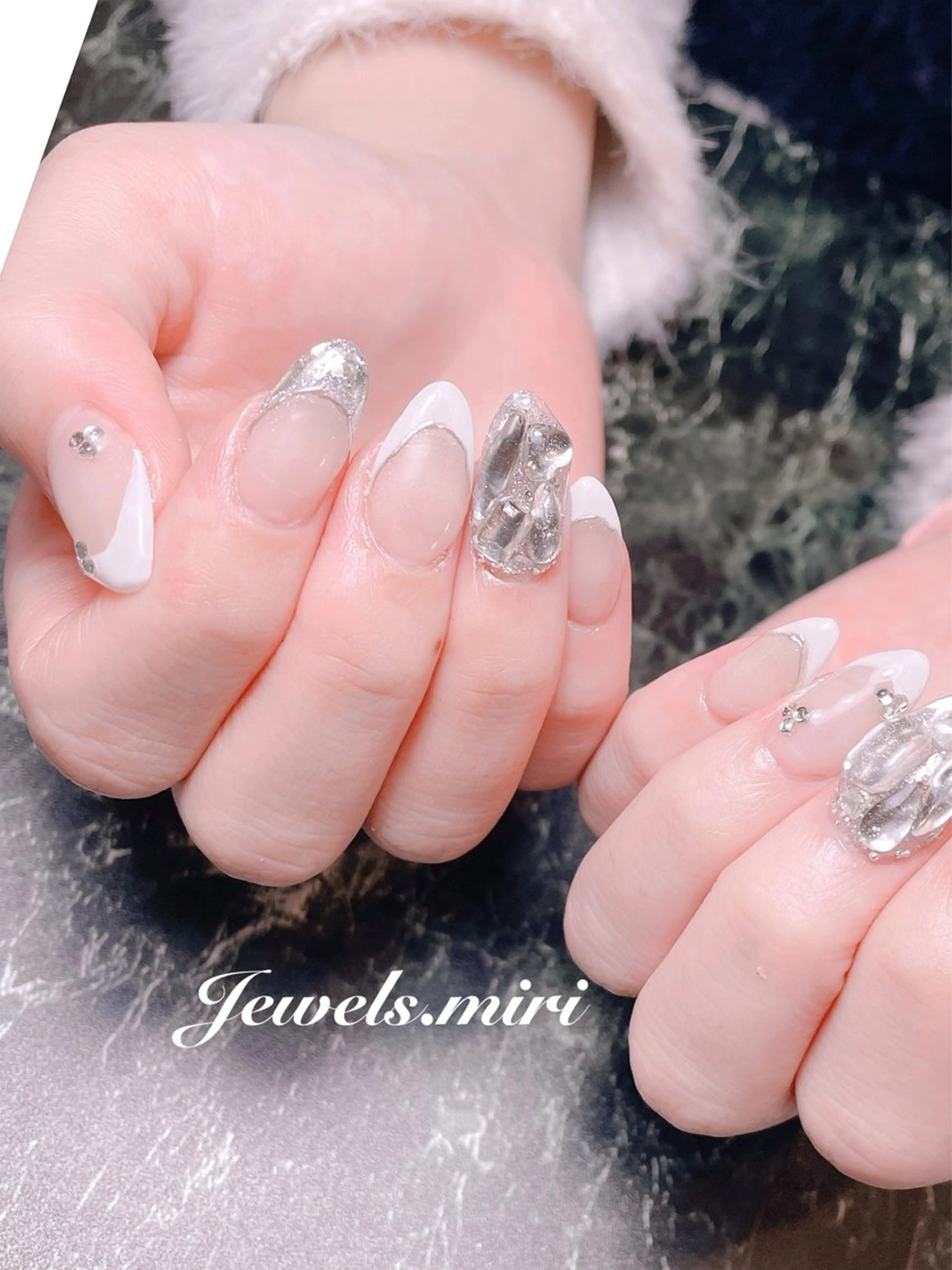 ネイル フレンチネイル ガラスフレンチ ホワイト ネイルサロン Jewels Mのネイルデザイン