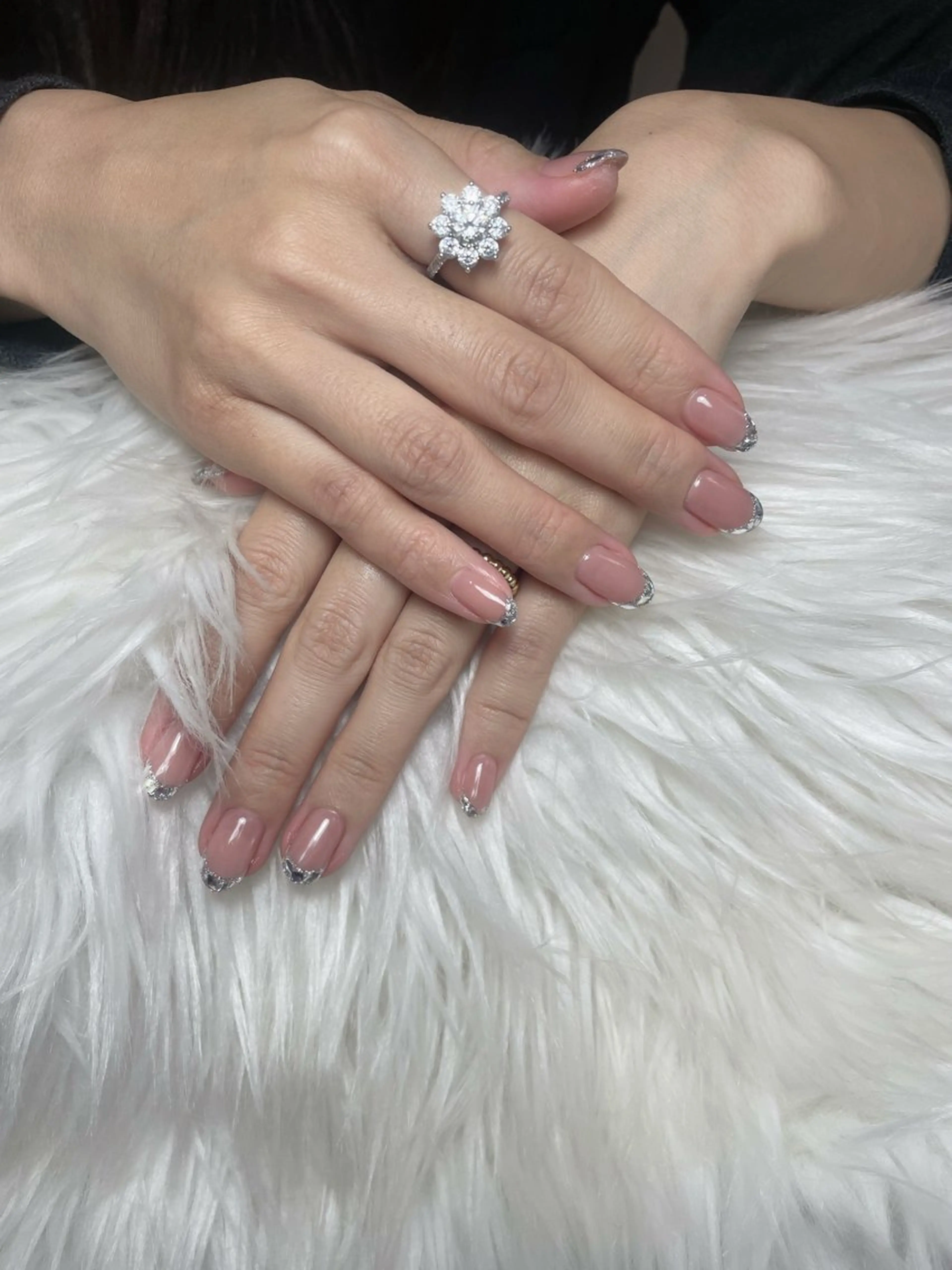 ガラスフレンチネイル(オフなし)の写真