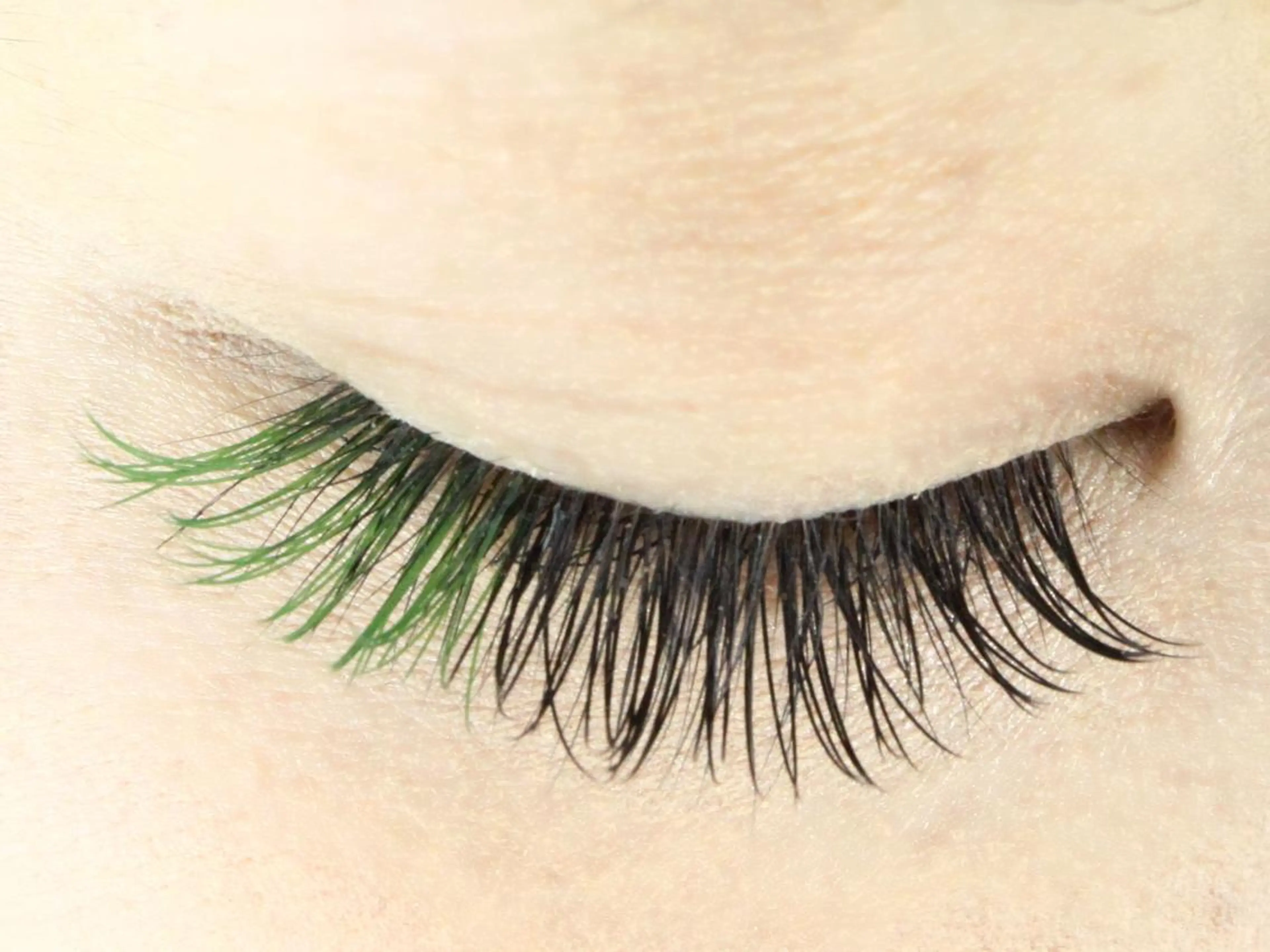 【カラーエクステ♡100本】他店オフ、美容液コーティング付きの写真