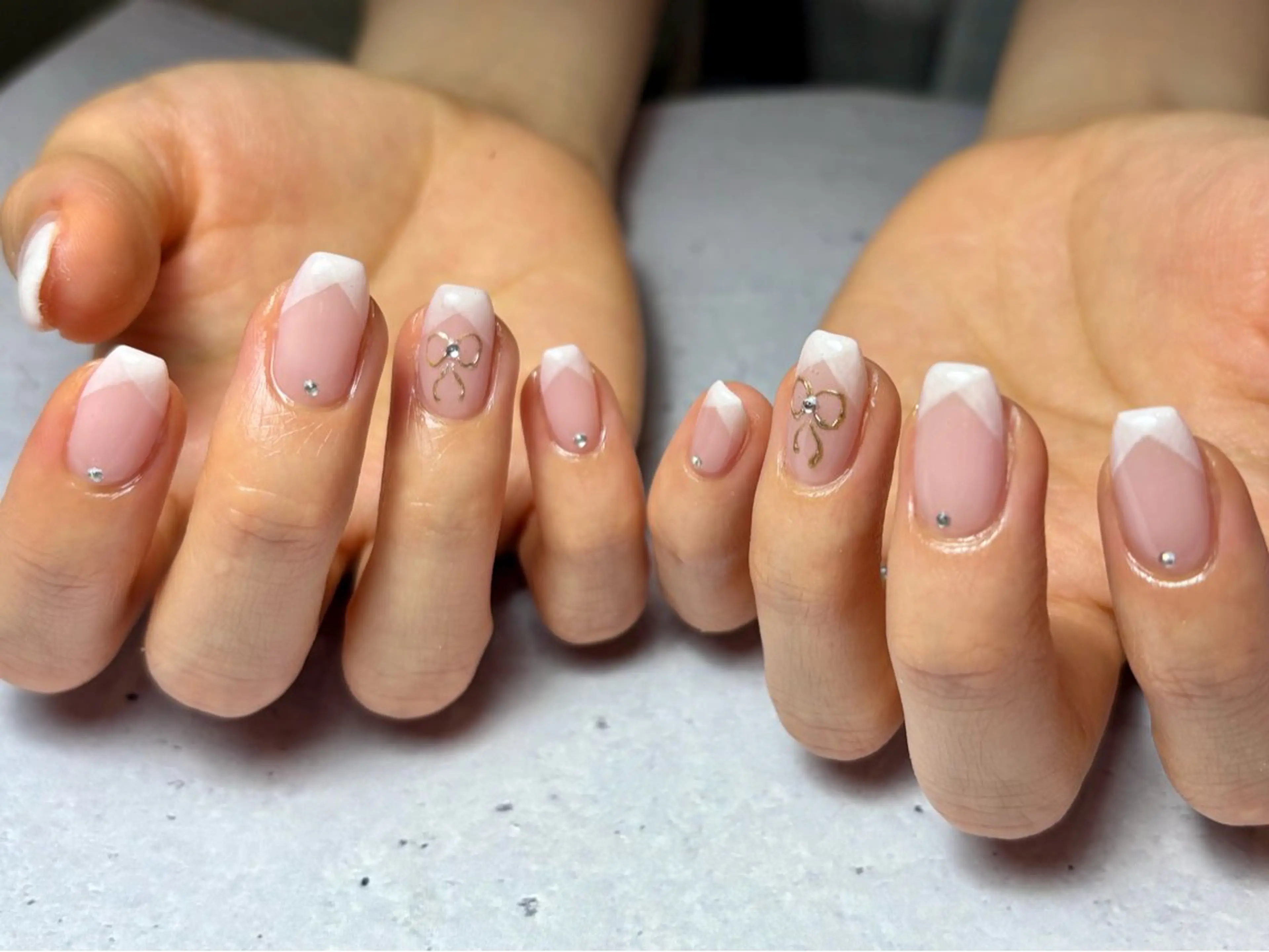 ネイル ストーンネイル ハンドネイル kupu所属・ネイルサロン kupuのネイルデザイン