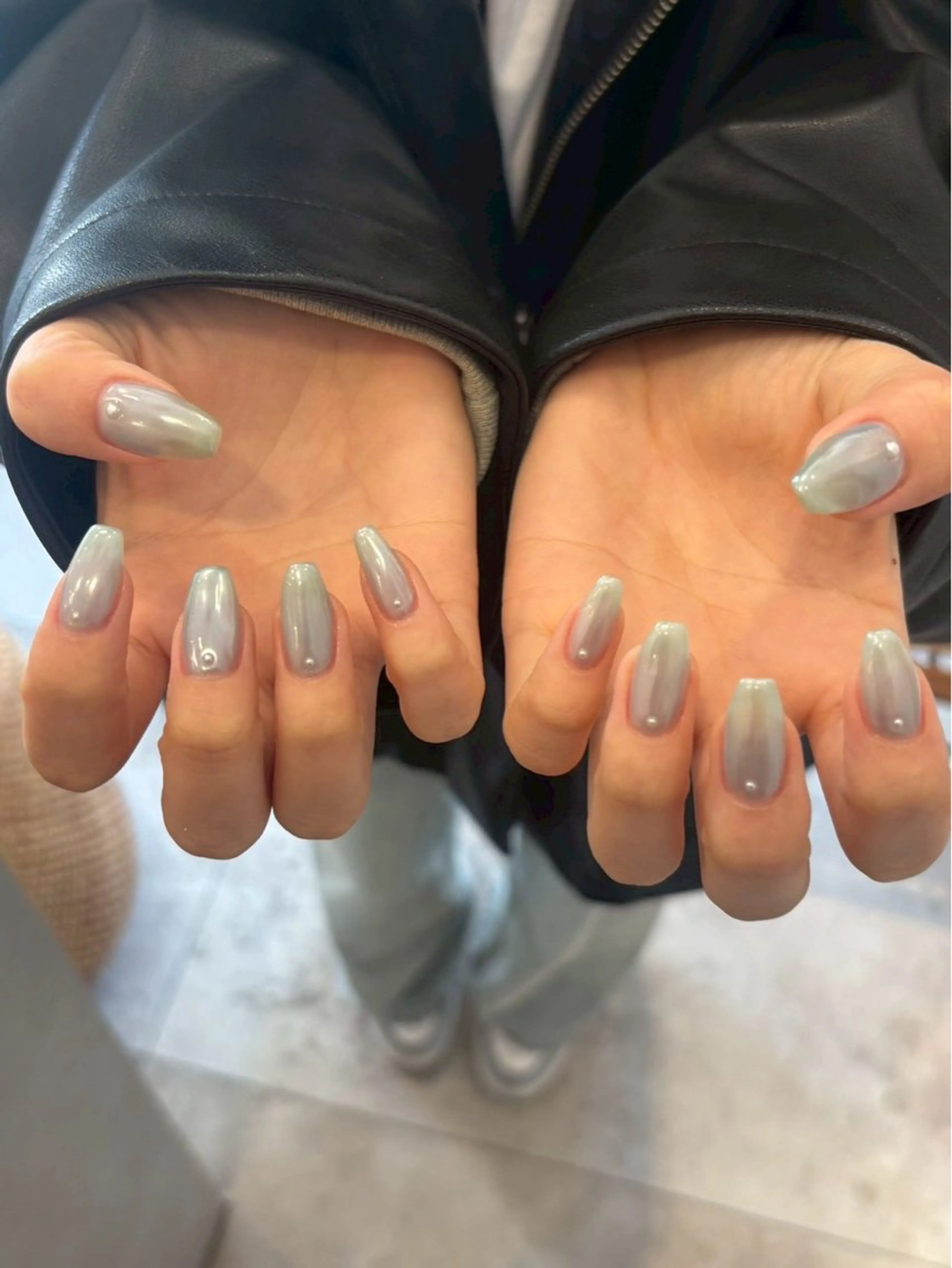 ネイル オーロラネイル ホワイト 透明感/y2k/ 美月⟡.· sofaのネイルデザイン