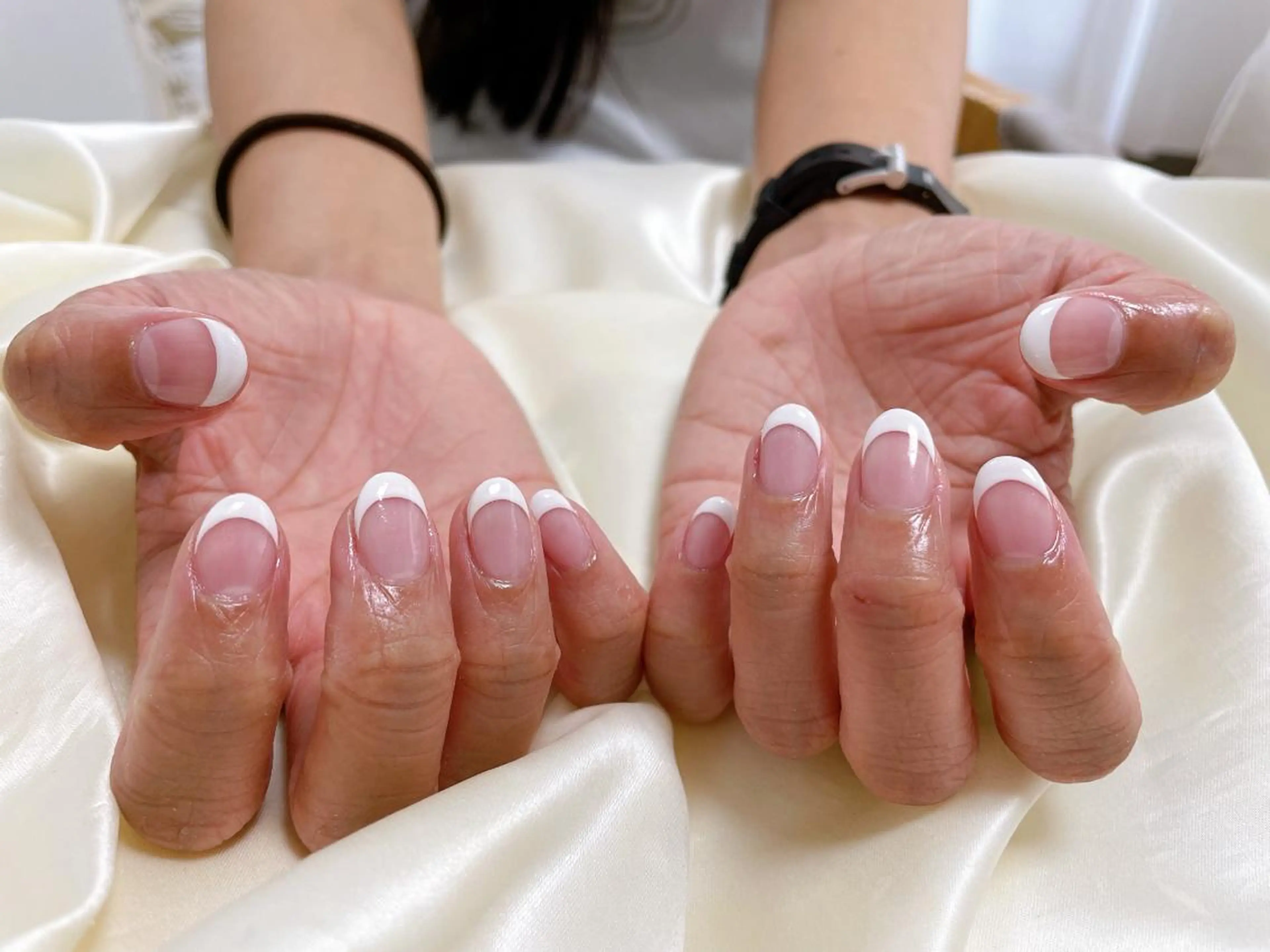 ネイル フレンチネイル mogunail &blowのネイルデザイン