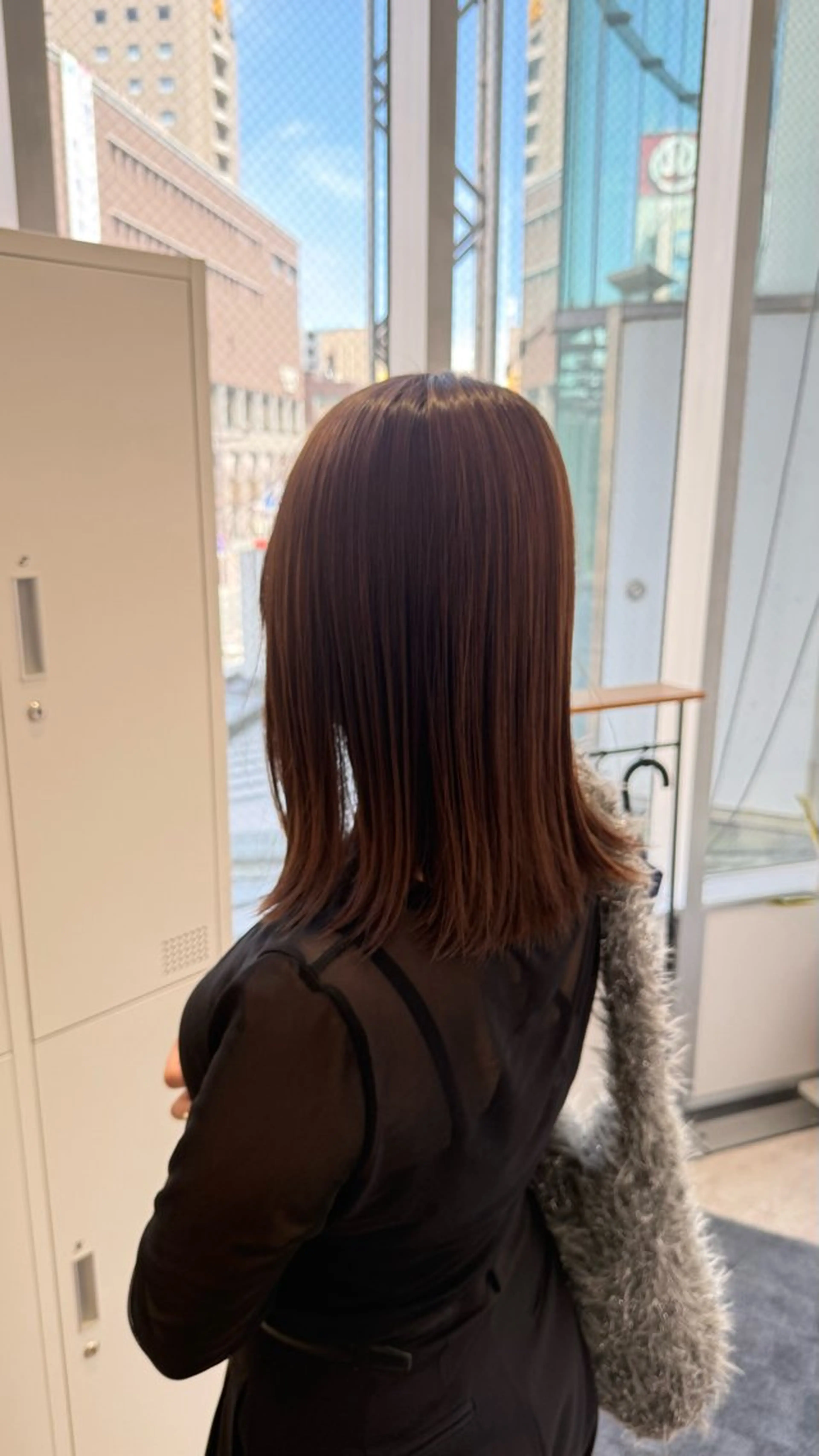 カラー hinata ひなたのヘアスタイル