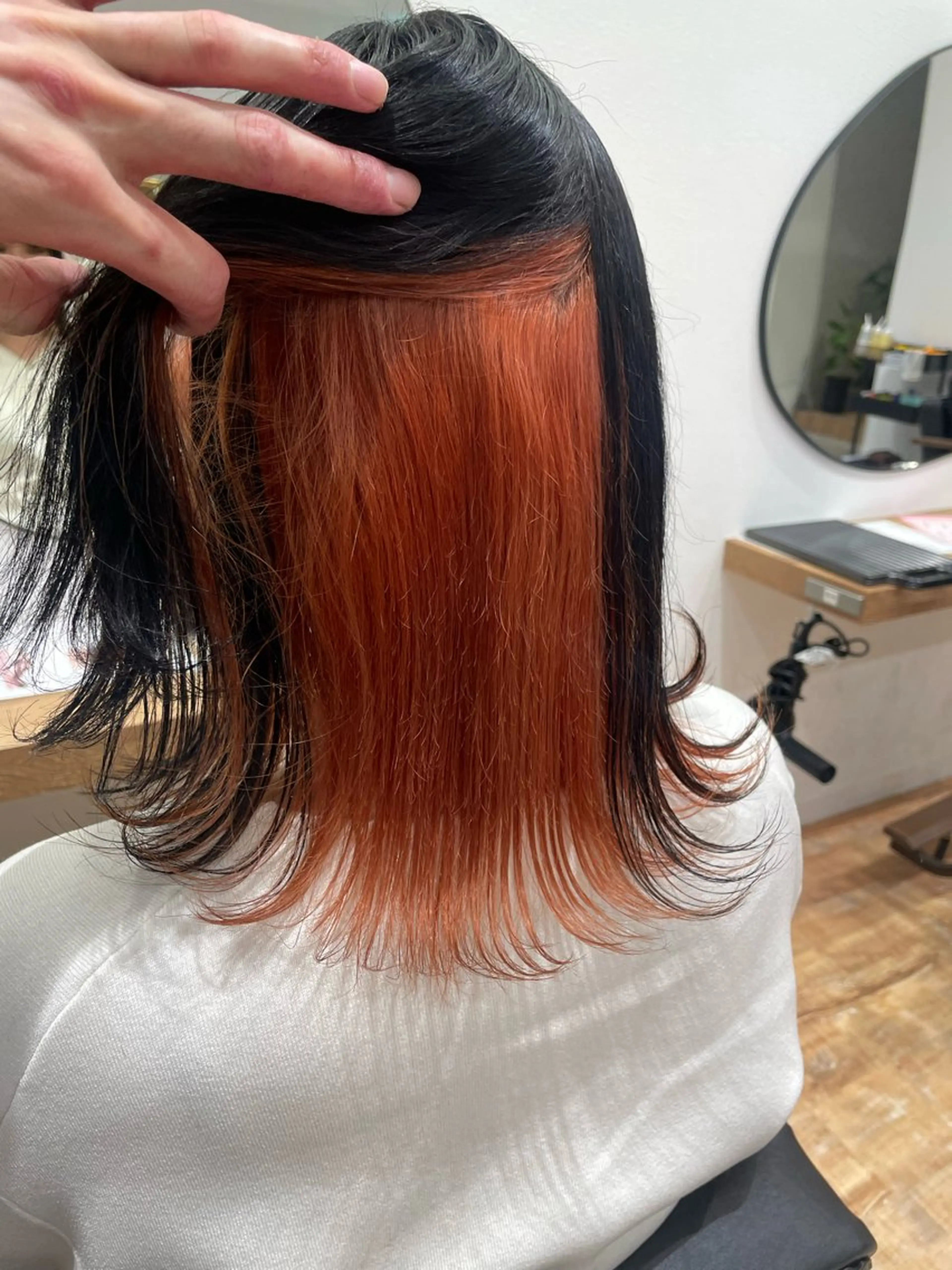 ミディアム カラー ヘアカラー トリートメント 矯正パーマ、ベージュ ボブカット🫧のヘアスタイル