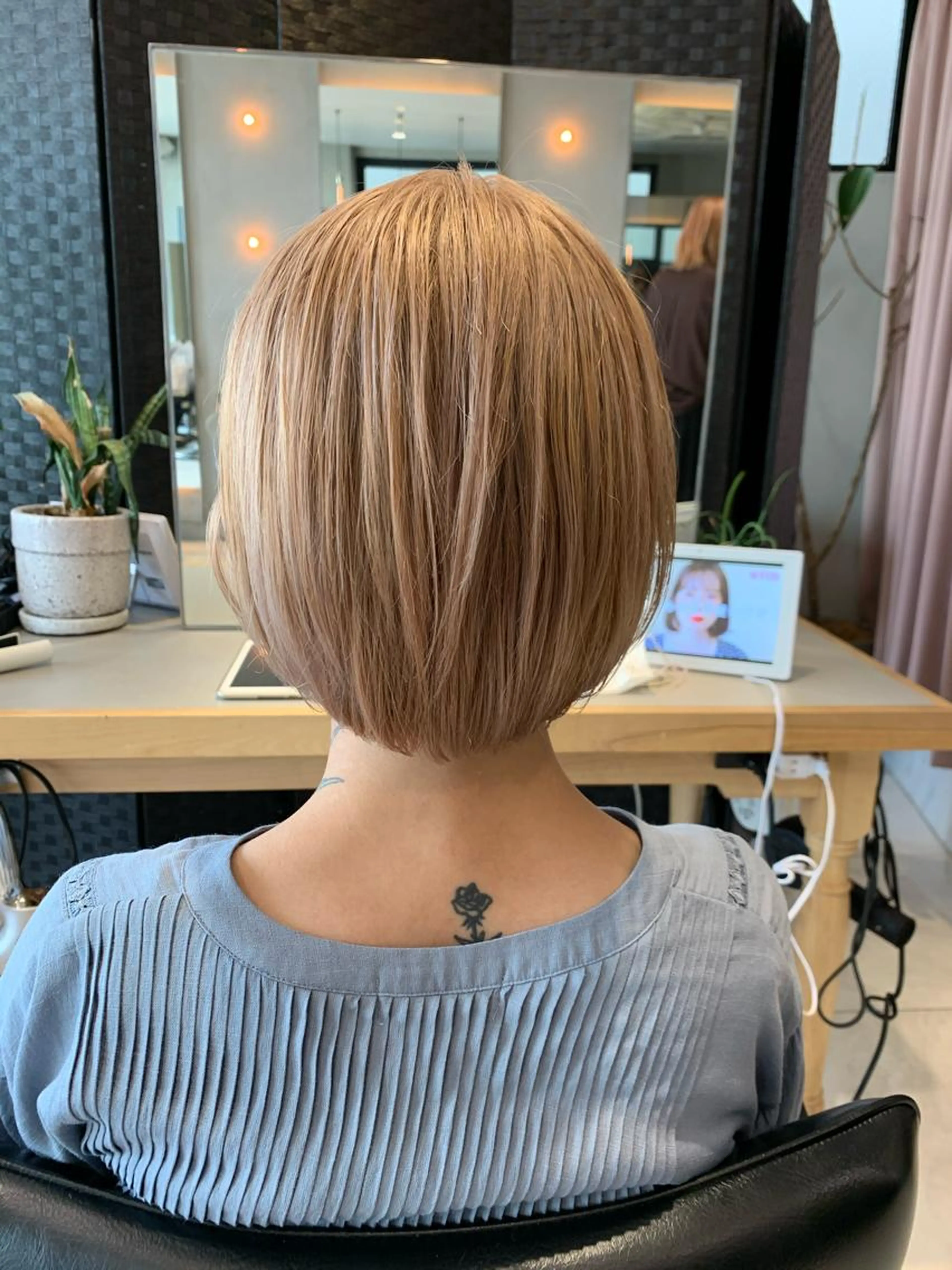 リタッチブリーチ＋ケアカラーの写真