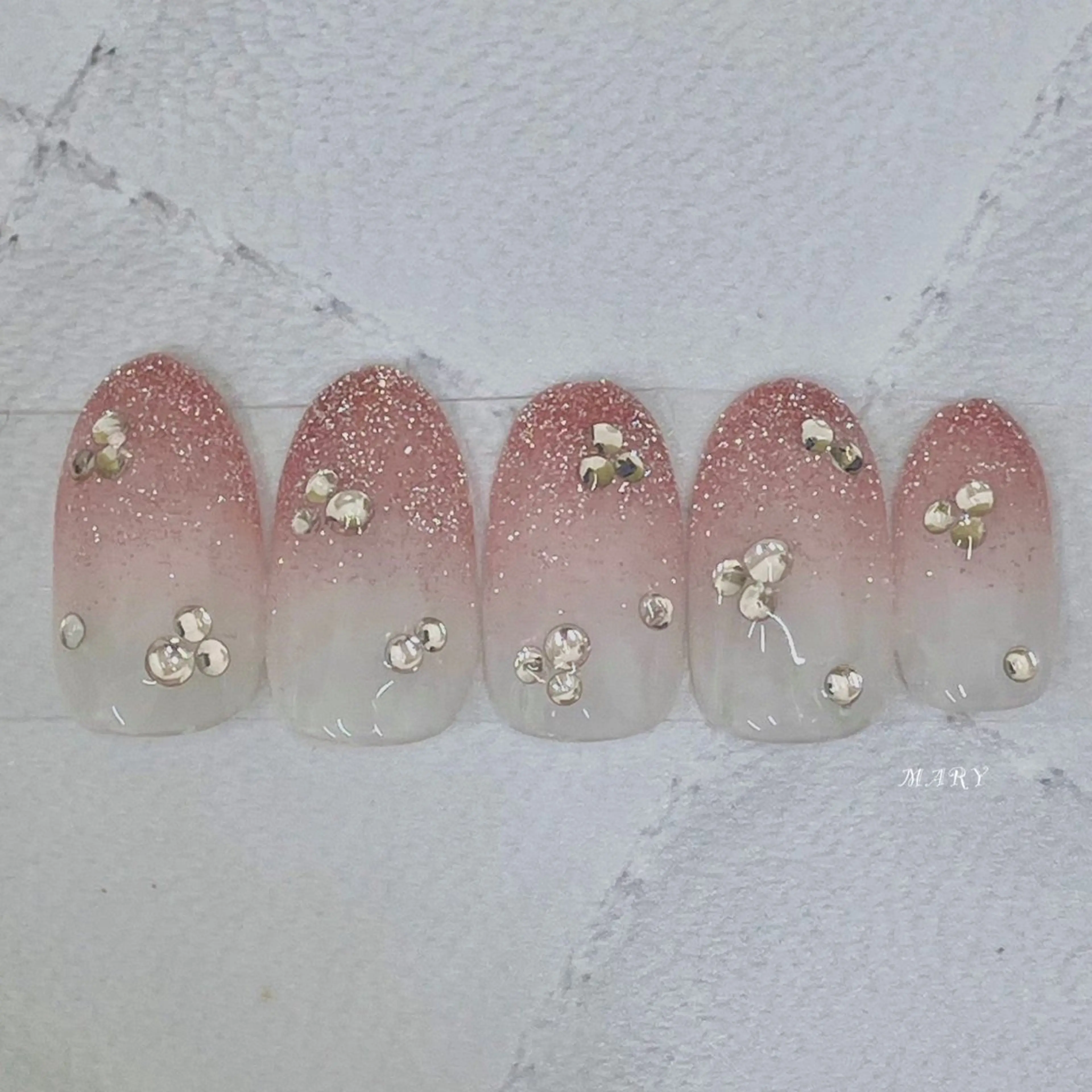 ネイル 成人式 フラッシュネイル グラデーション ニュアンスネイル ピンク ハンドネイル Mary nail所属・Mary nail .narumiのネイルデザイン