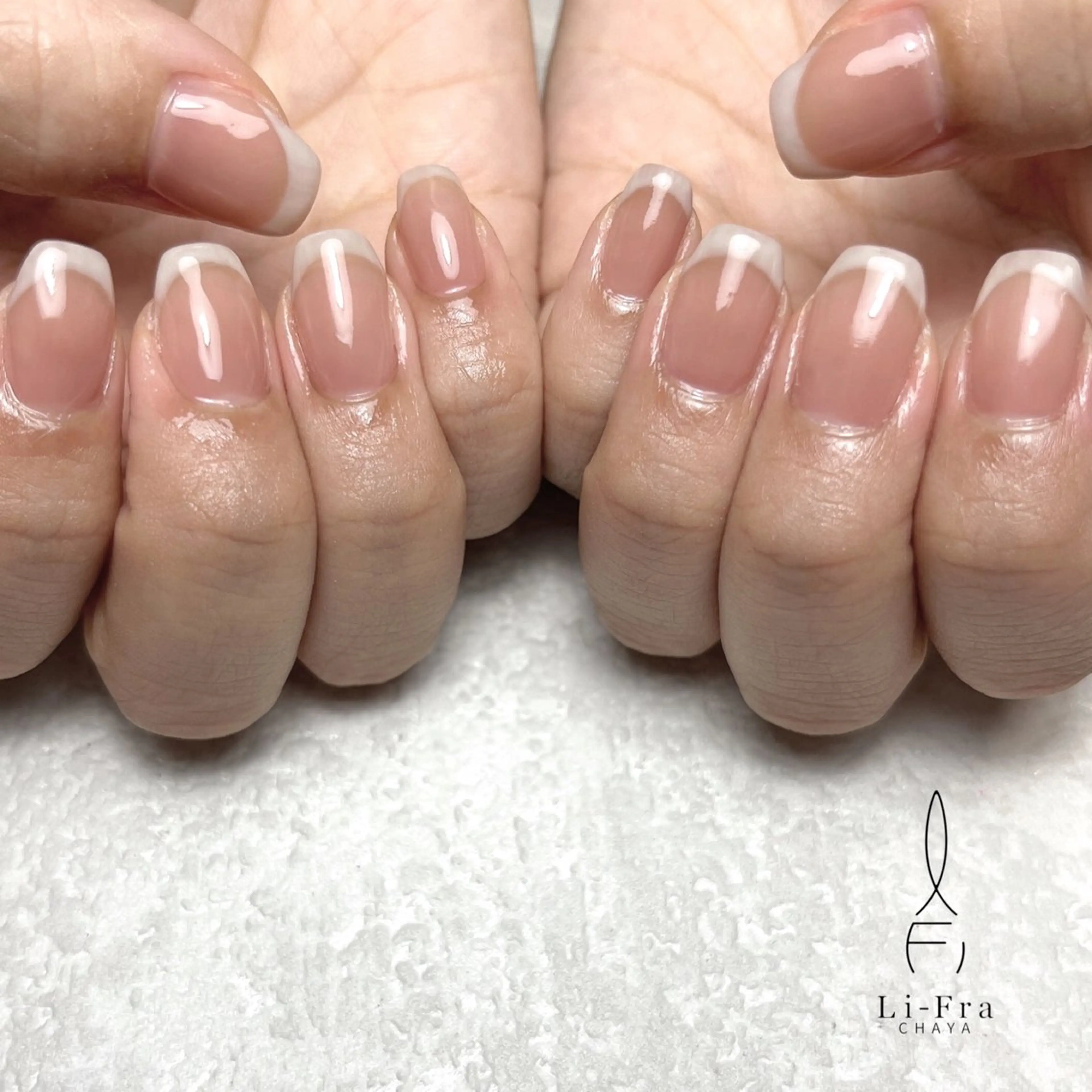 ネイル フレンチネイル ハンドネイル フットネイル Li-Fra JINNOのネイルデザイン