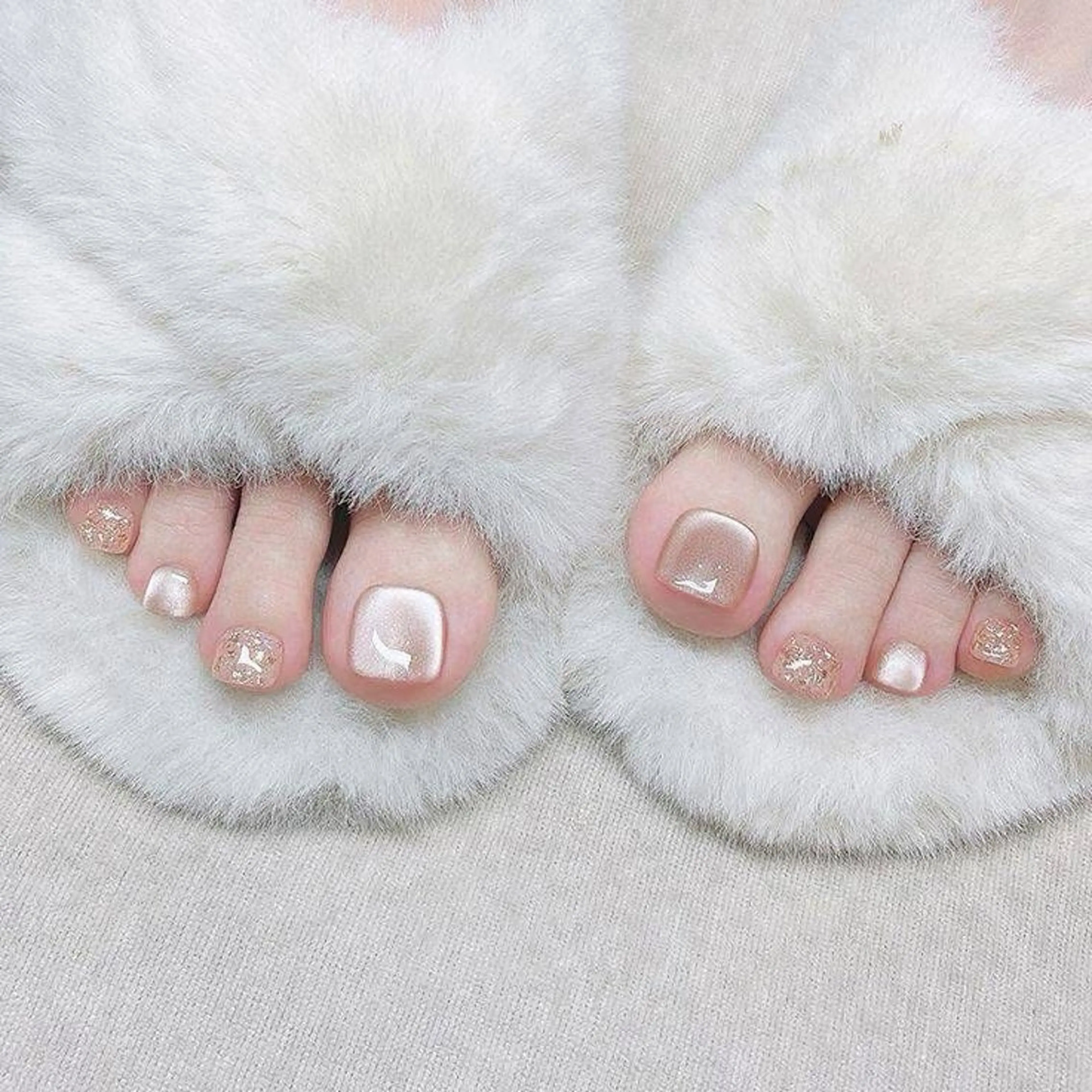 ネイル アートネイル オーロラネイル チークネイル 長さ出し フットネイル フットネイル Anh 歌舞伎町のネイルデザイン