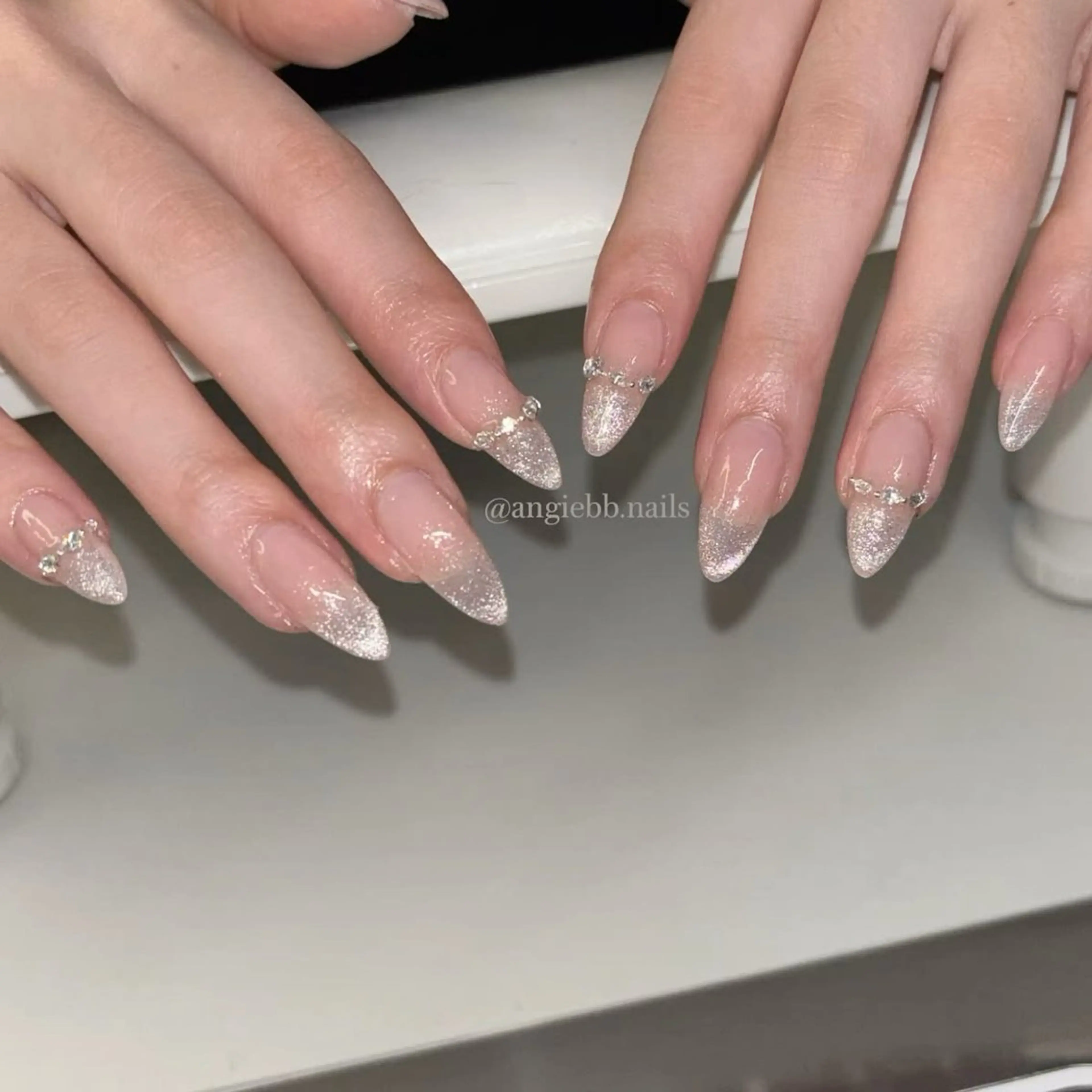 ネイル ハンドネイル 🪷Mi.o あいちゃん🐝のネイルデザイン