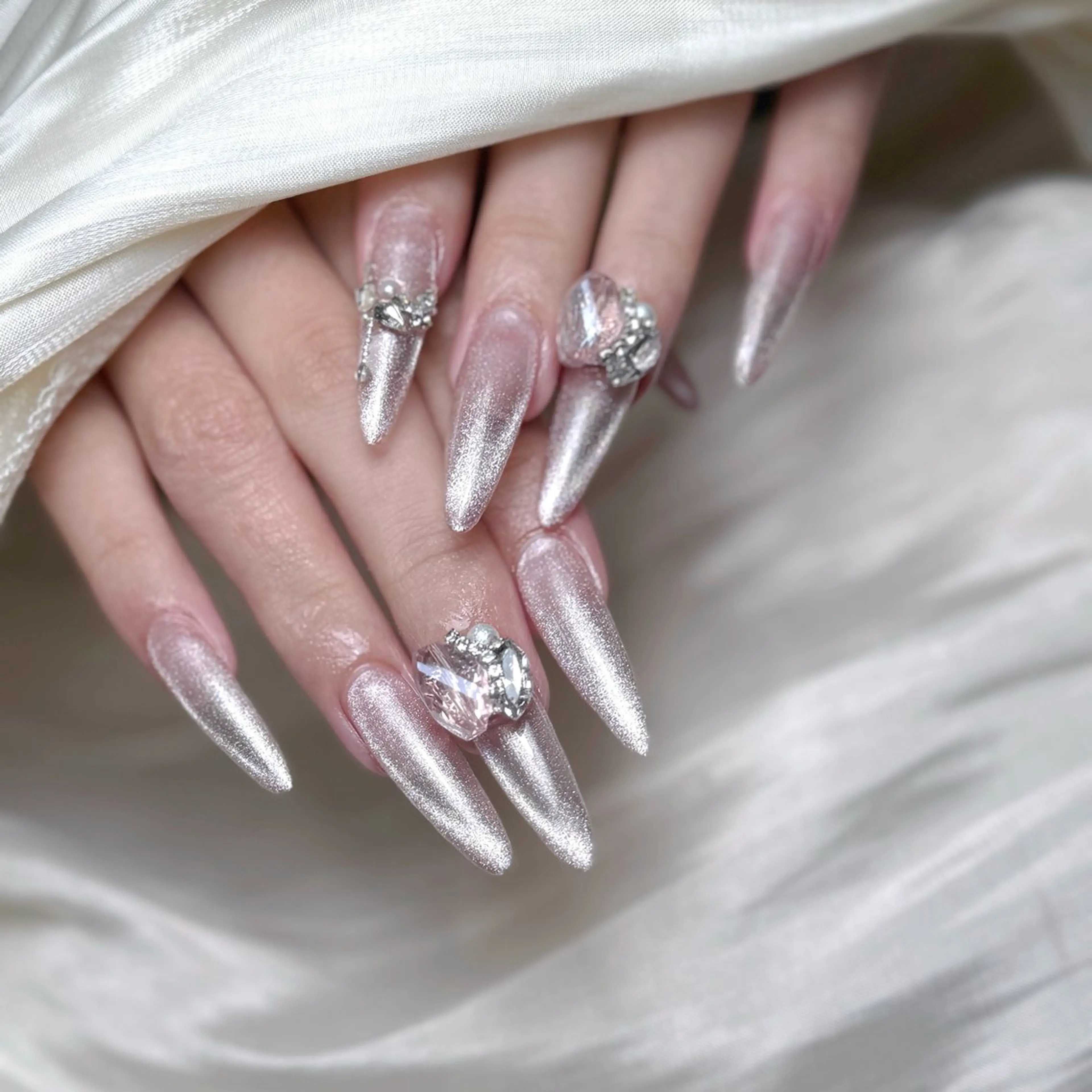 ネイル Maggie Nail🦩のネイルデザイン