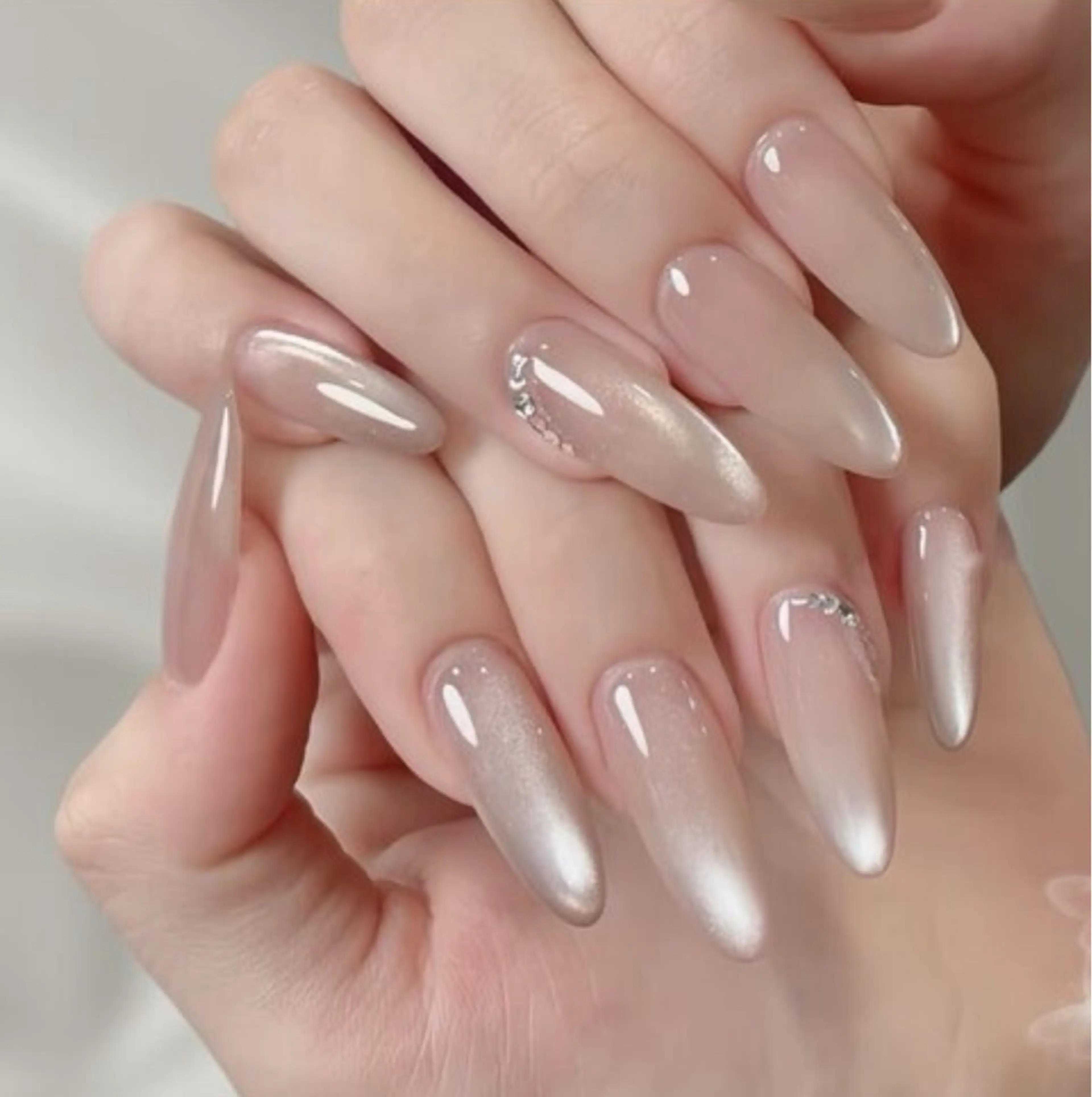 ネイル マグネットネイル ストーンネイル LISA Nail & Eyeのネイルデザイン