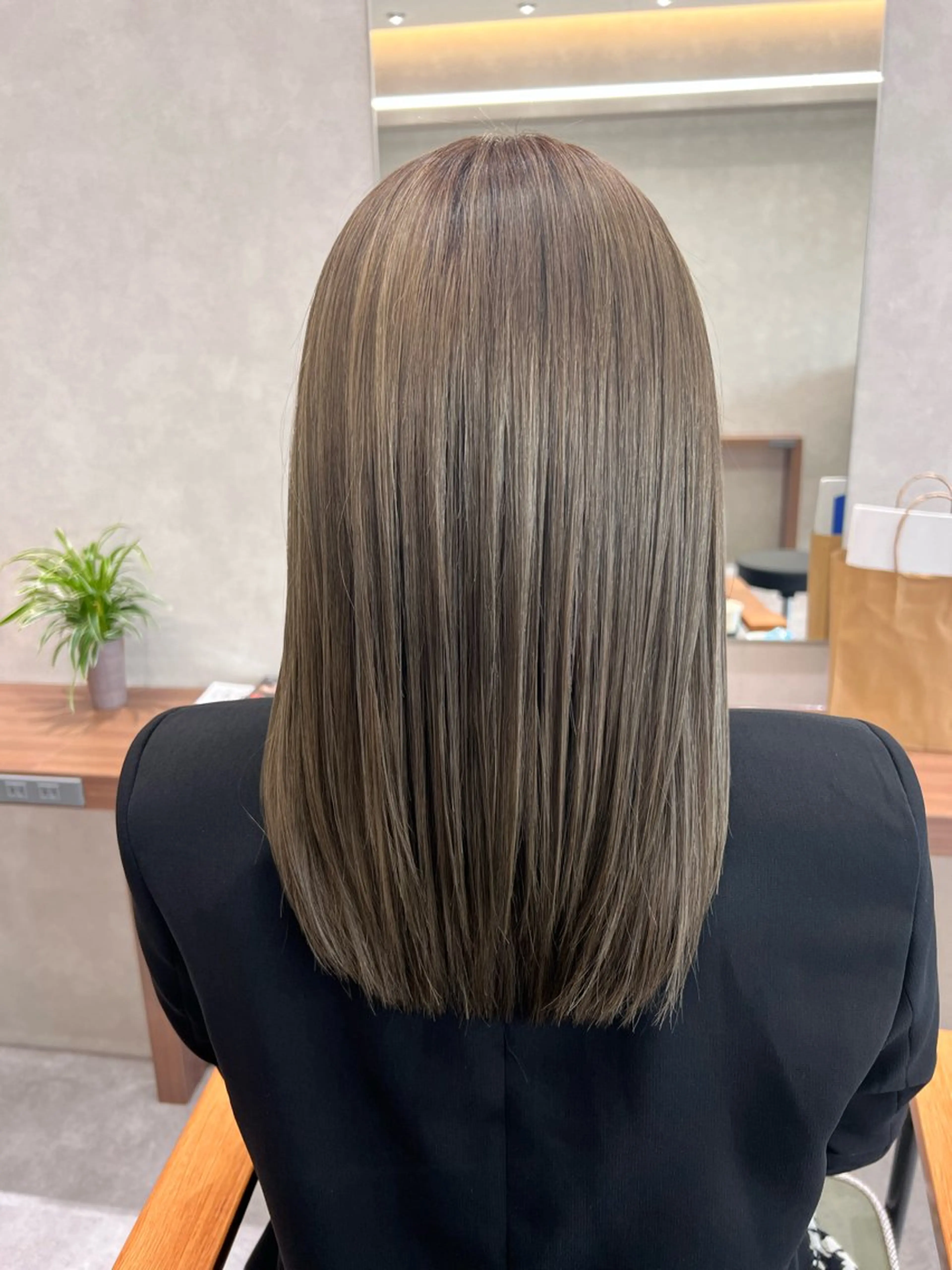 ミディアム カラー Anthurium 吹田💐のヘアスタイル