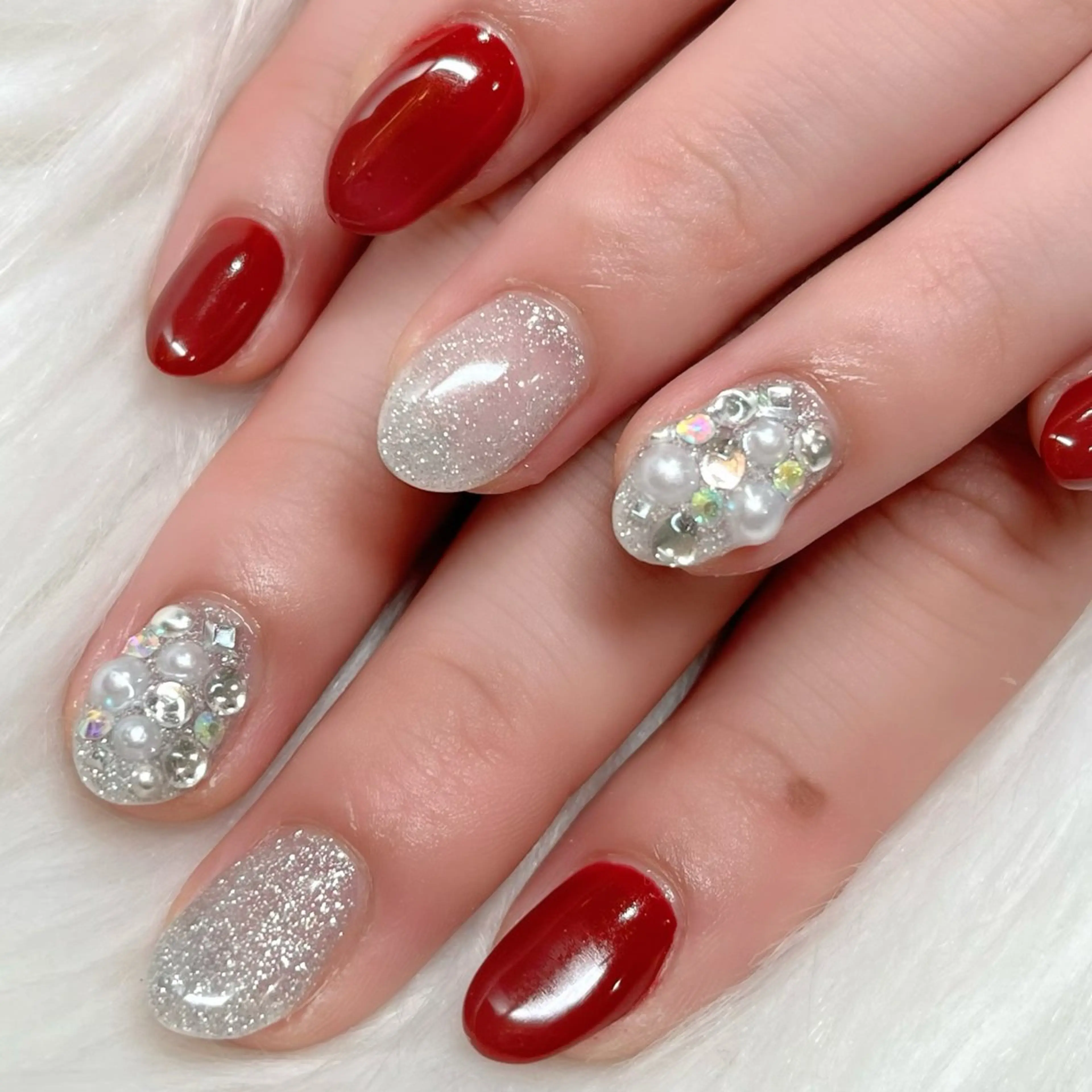 【ストーン埋めつくしネイル/オフなし】 定番デザイン1番の写真