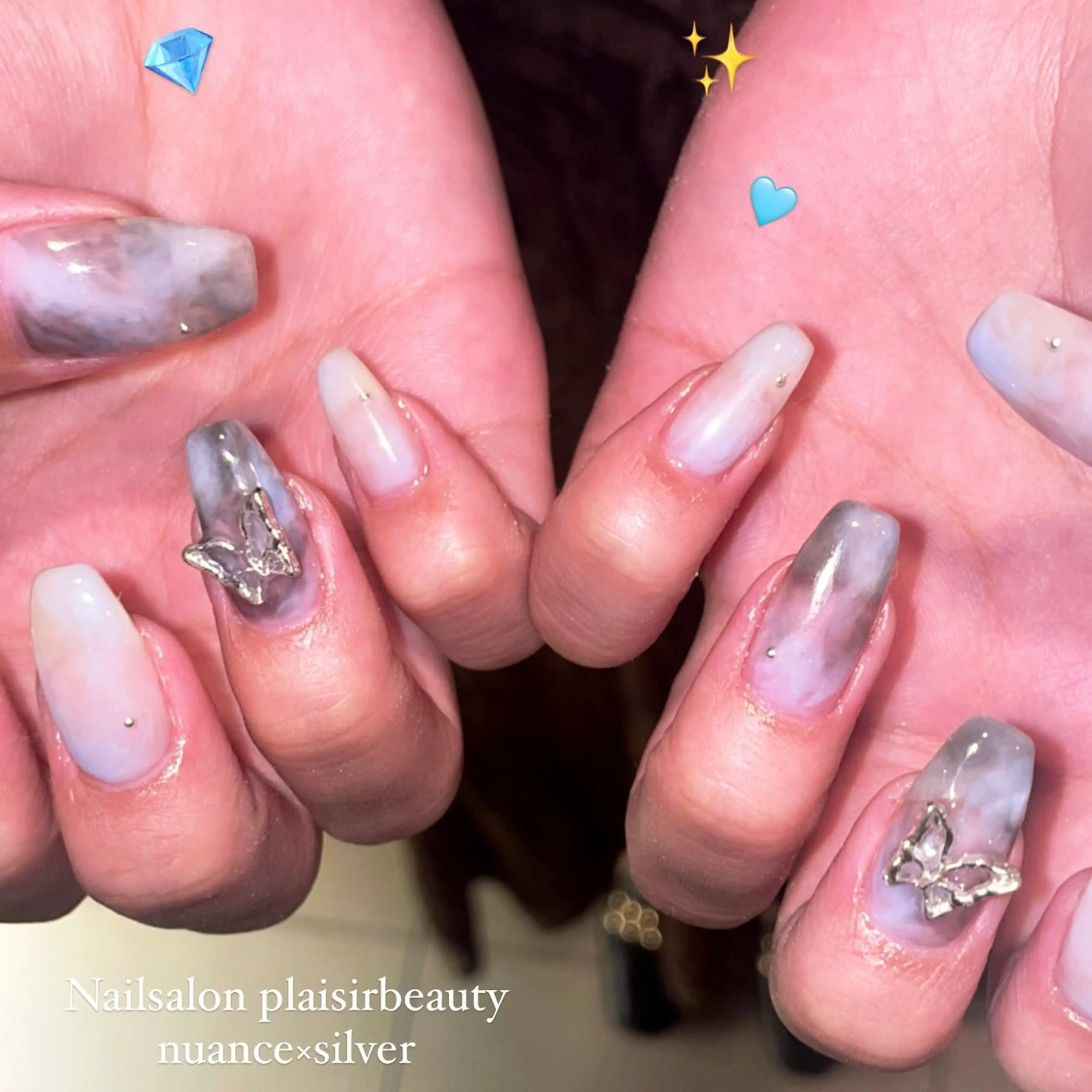 ネイル グラデーション ラメ(グリッター) ラメグラデーション ニュアンスネイル オフィスネイル ハンドネイル Nallsalon Plaisirbeauty所属・Plaisir beautyのネイルデザイン