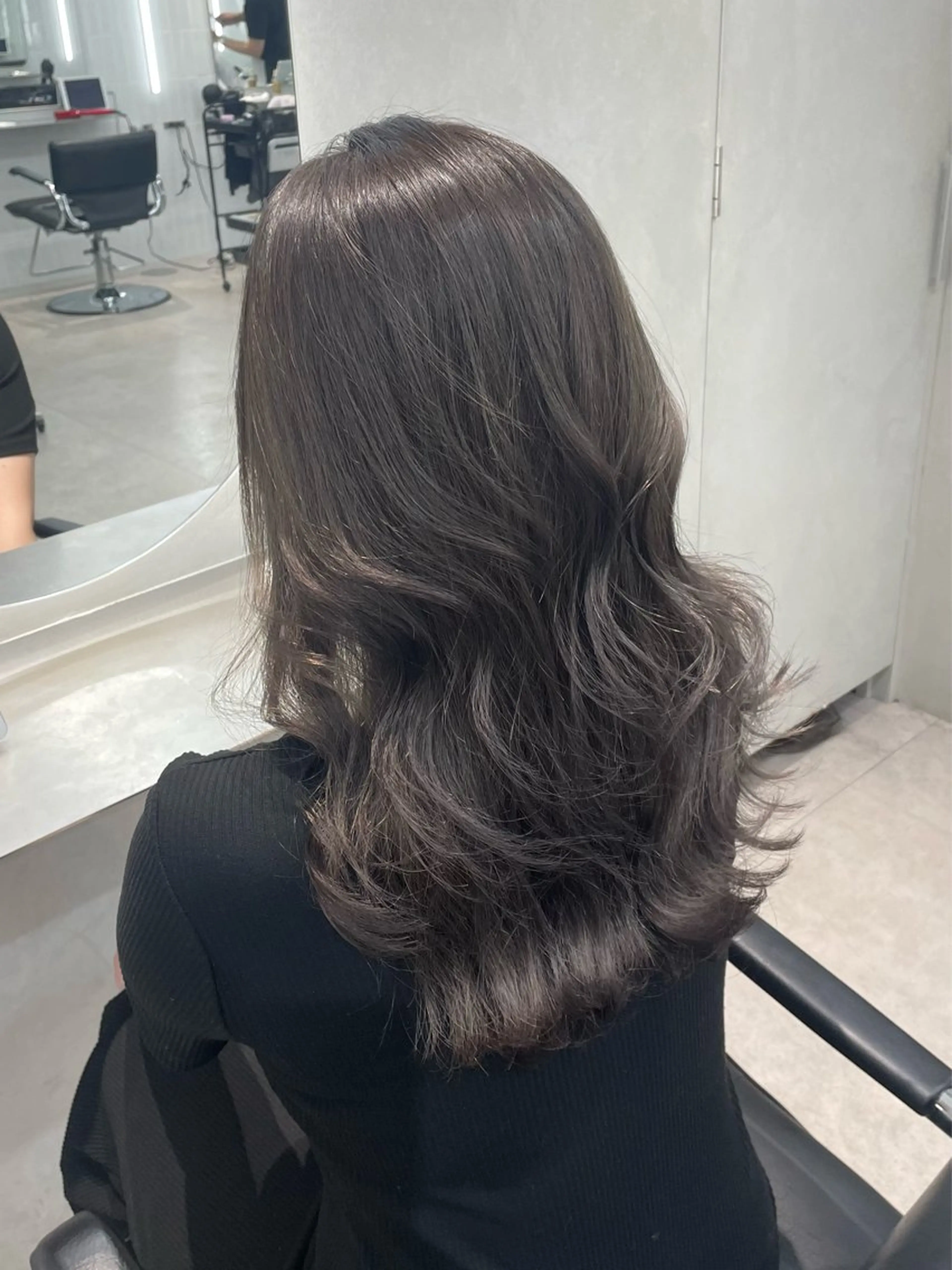 ロング カラー アッシュ アッシュブラウン ベージュカラー ブラウンカラー 透明感カラー ヘアカラー 表参道/透明感 グレージュ/ブラウンのヘアスタイル