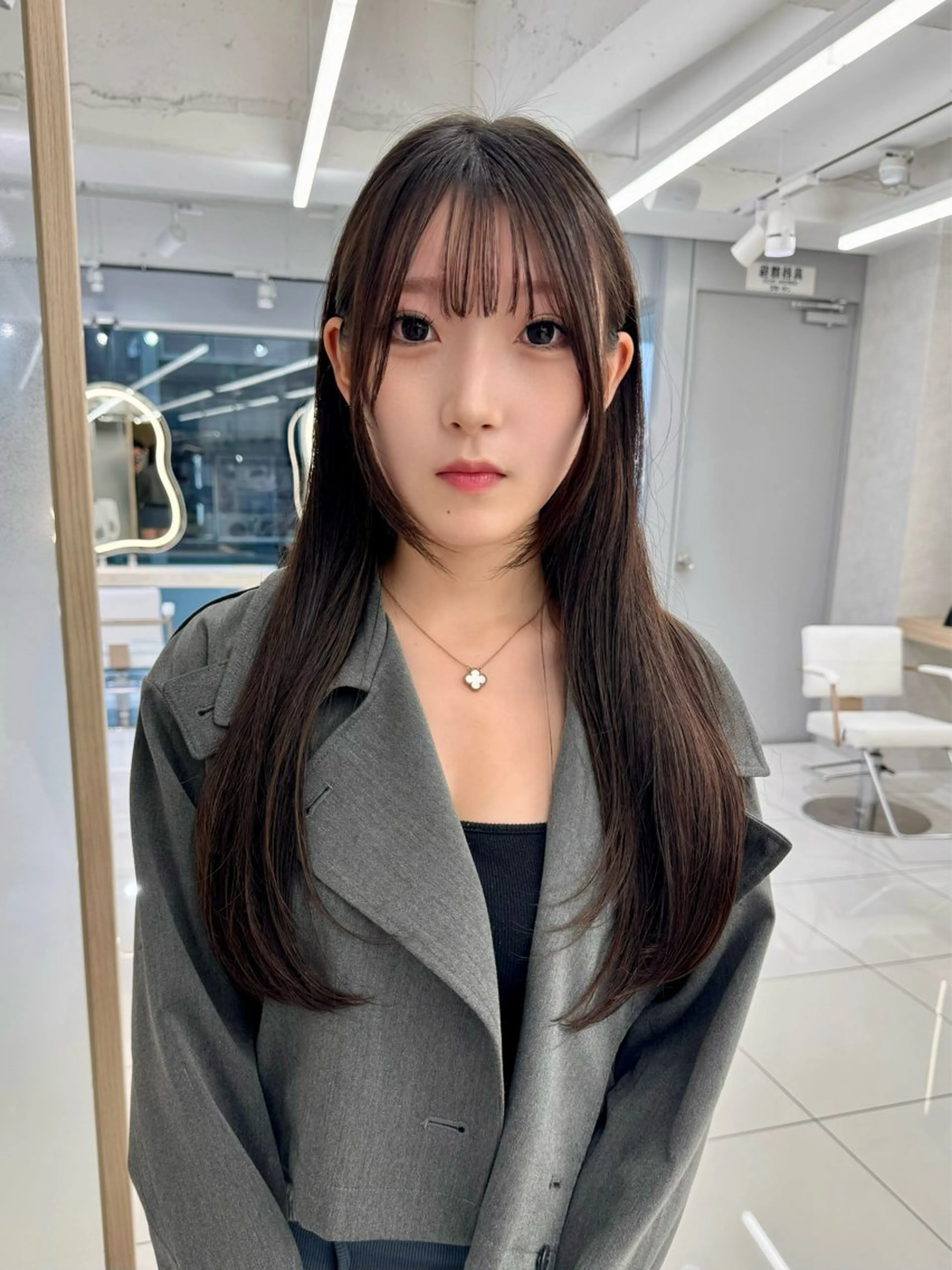 ロング レイヤーカット 小顔カット 三鷹で1番ショート ボブをカットする新谷のヘアスタイル