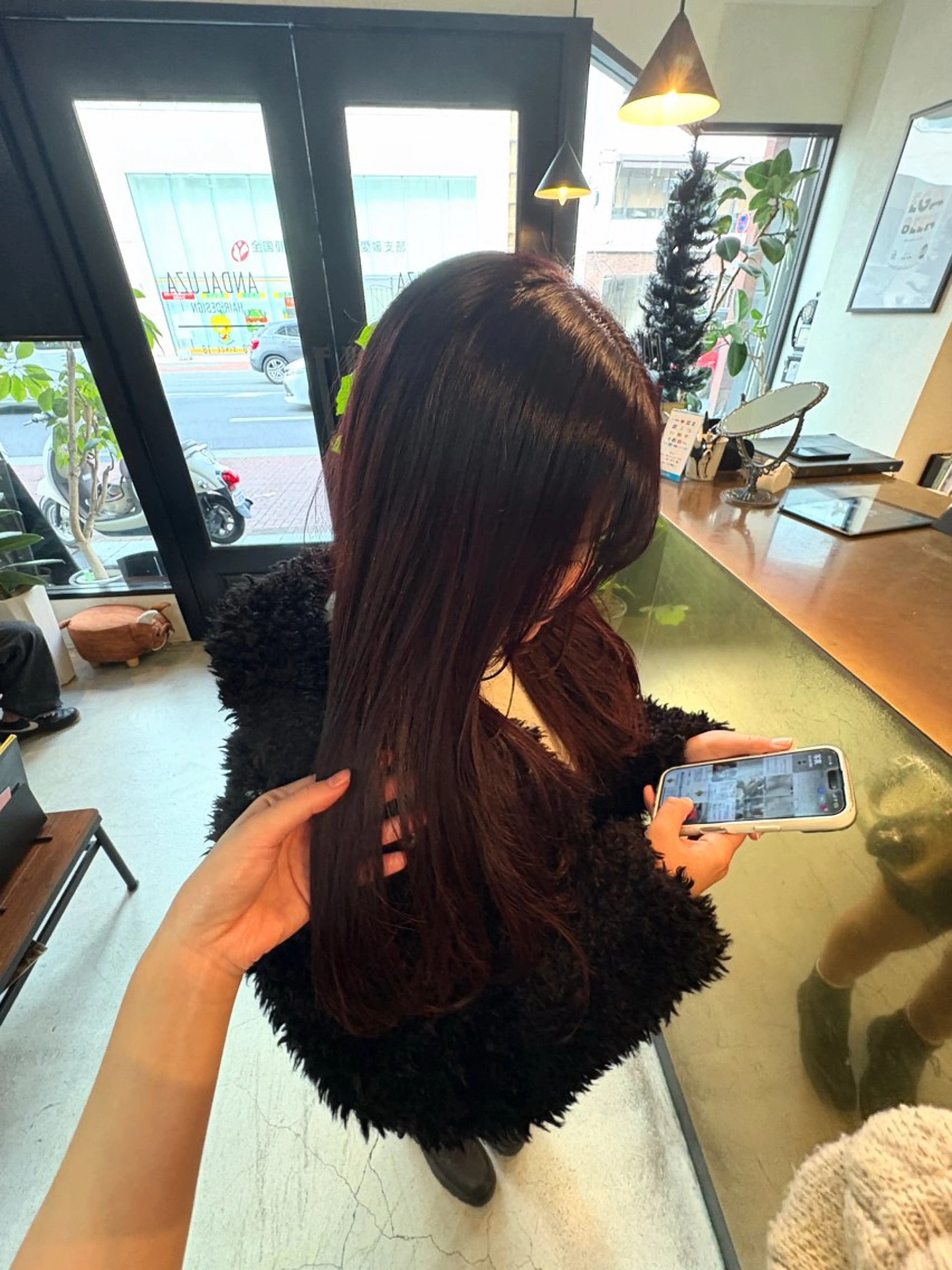 ロング ヘアカラー みやもと こゆきのヘアスタイル