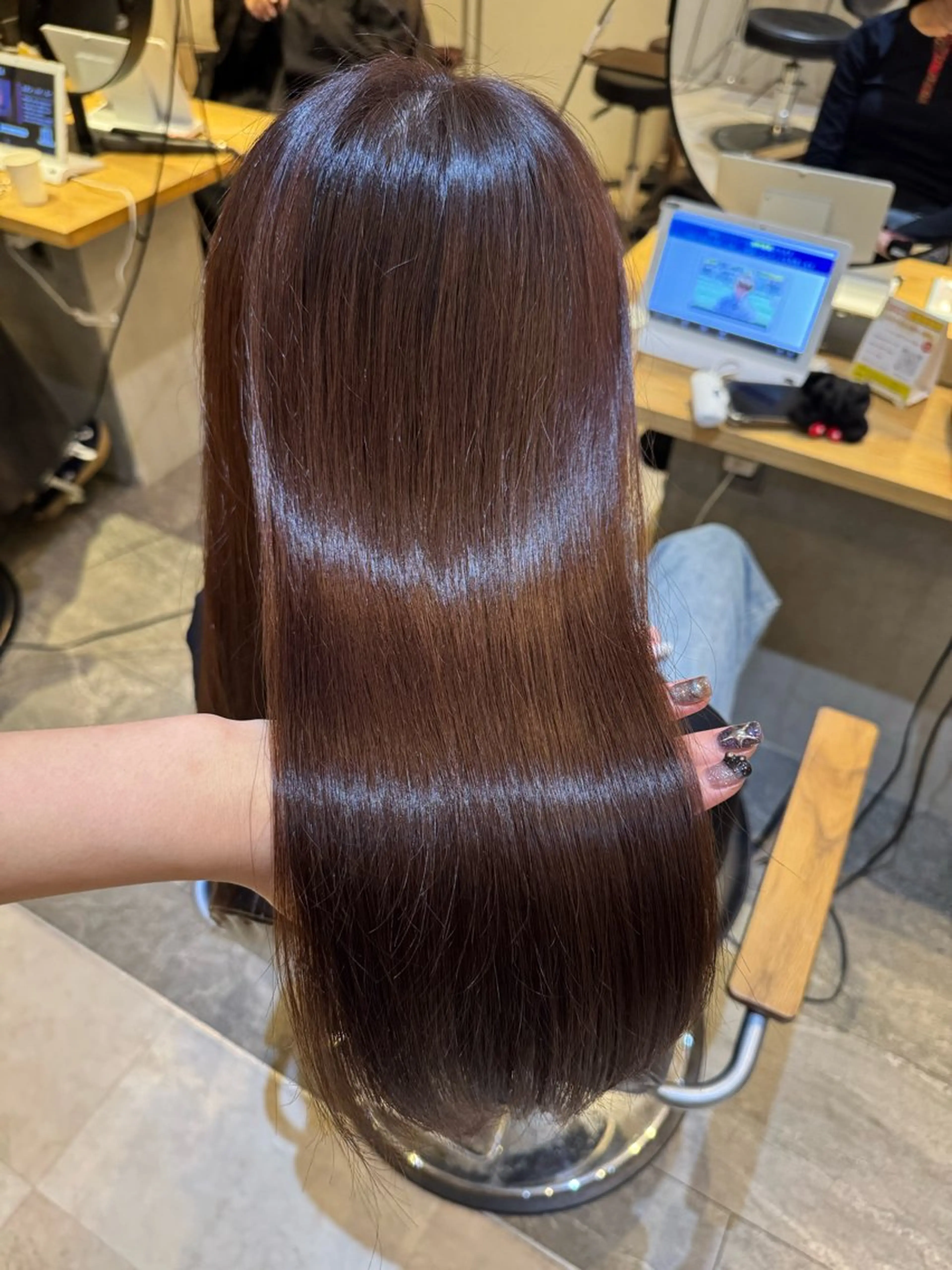 セミロング ヘアカラー トリートメント 💎艶カラー髪質改善 💎🐇uraraのヘアスタイル