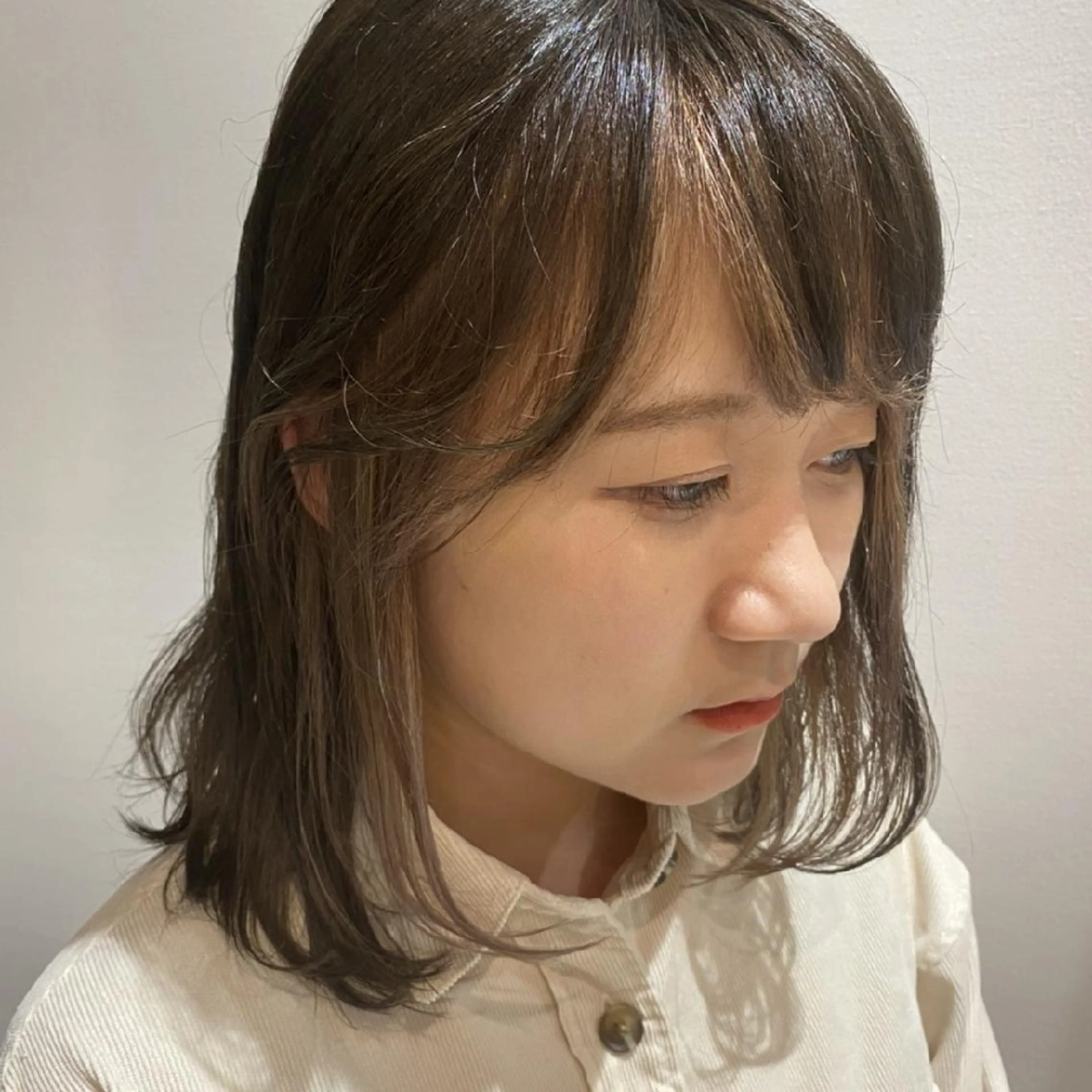 ミディアム カラー 透明感カラー イルミナカラー トリートメント 酸熱トリートメント カット ヘアカラー ブリーチ/ヘアケア/ 艶髪/イギチハルのヘアスタイル