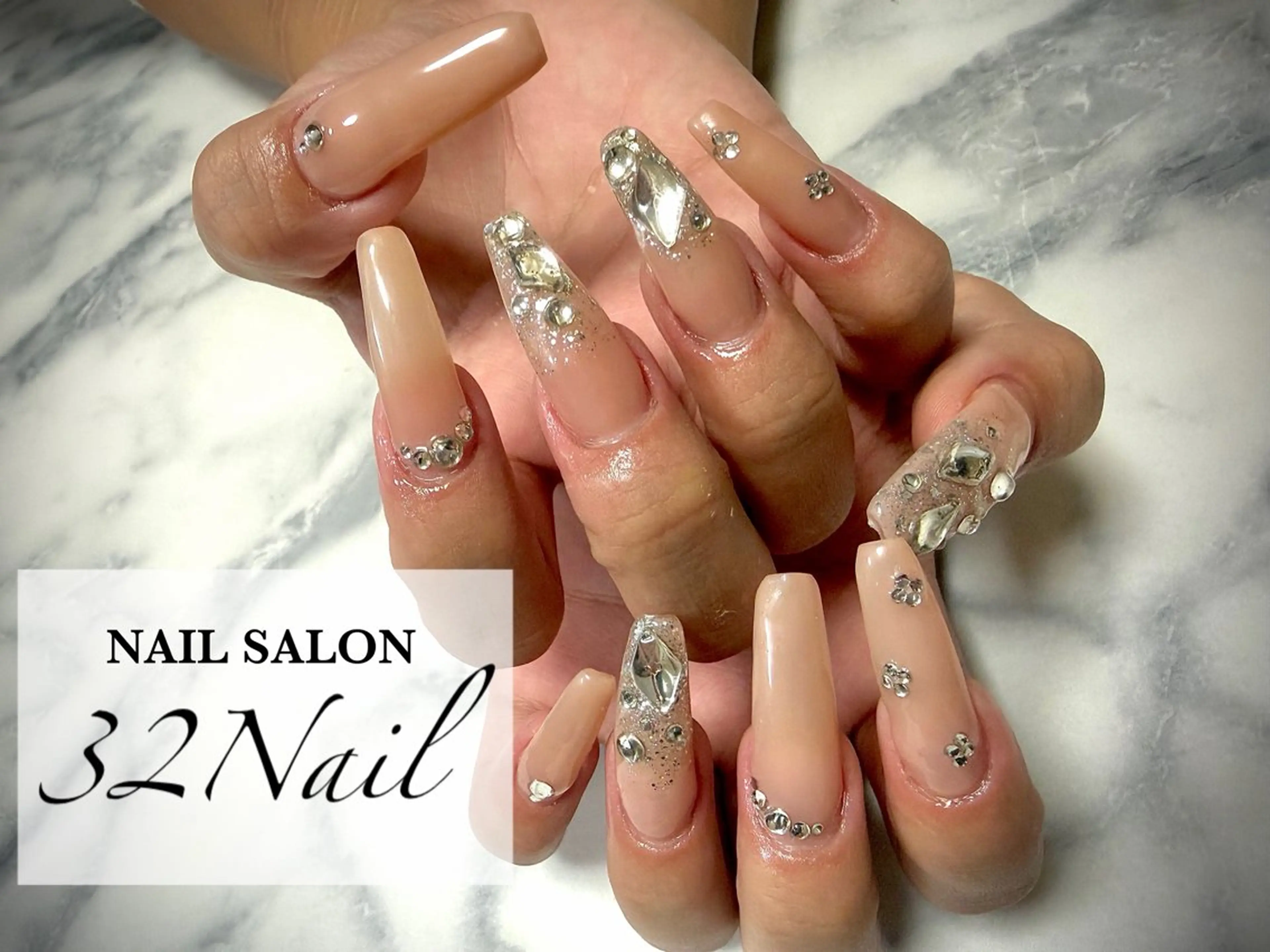 ロング ロング ハンドネイル 櫻谷 美衣のネイルデザイン