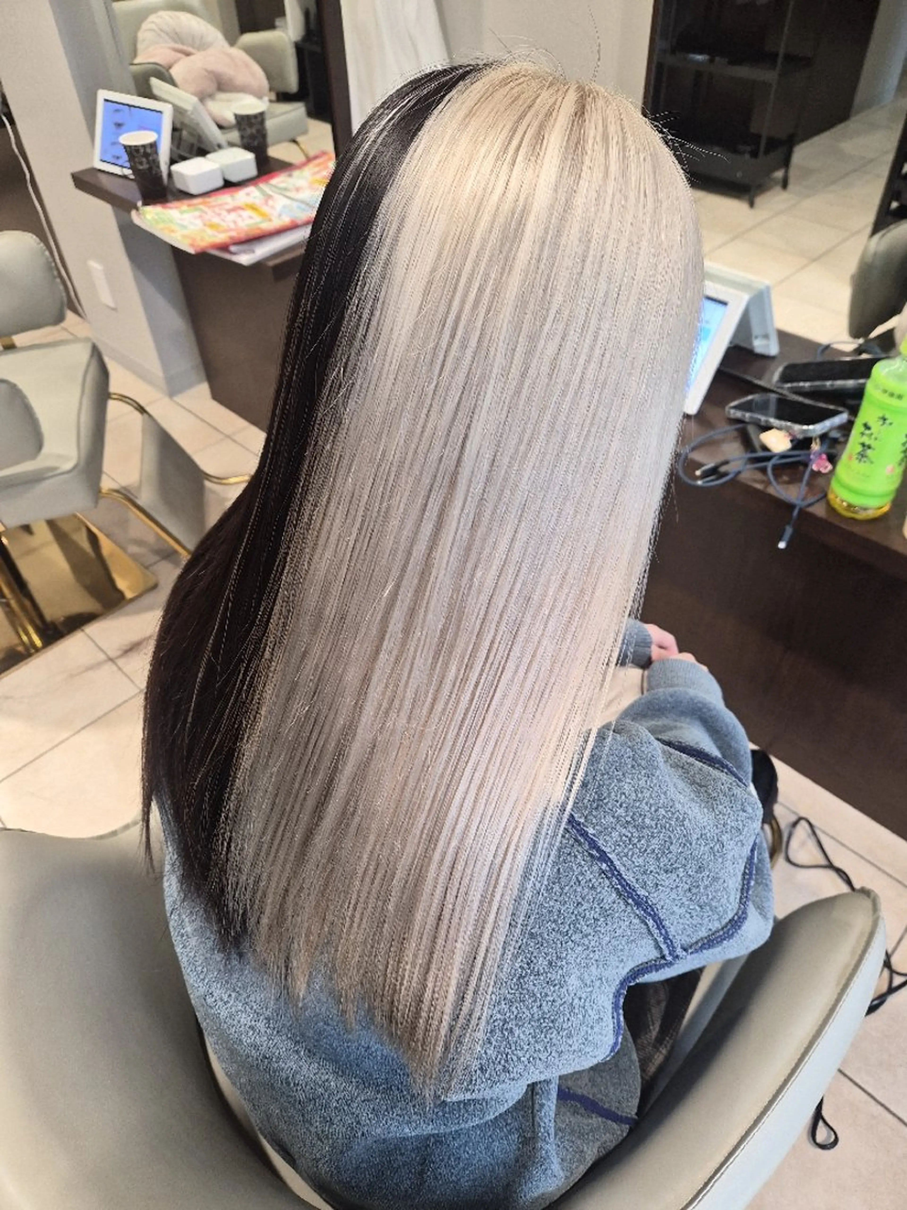 セミロング カラー ヘアカラー Miyavi/ ハイトーンのヘアスタイル