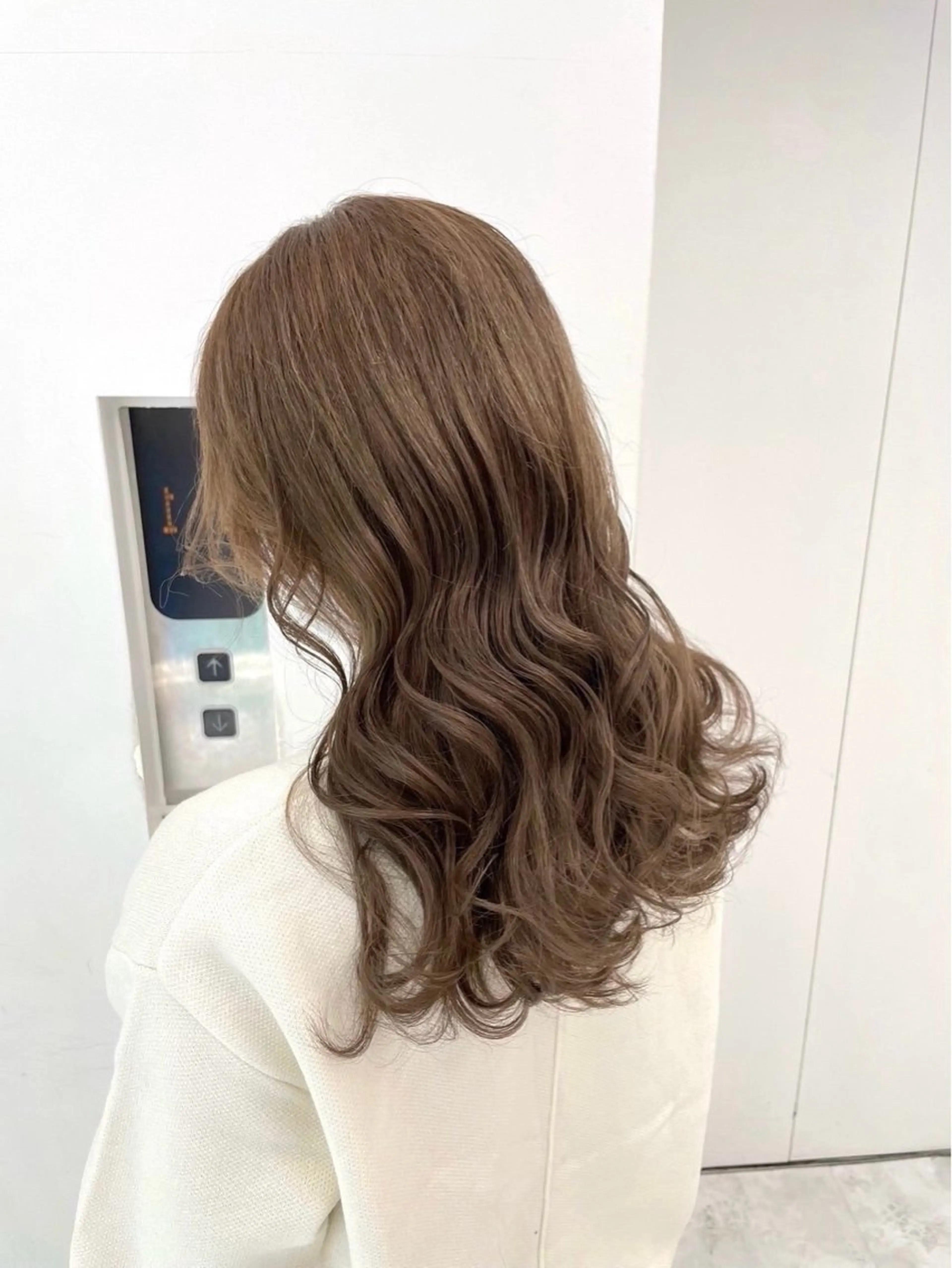 ロング カラー 大人上品ベージュ 🎀HARUNAのヘアスタイル