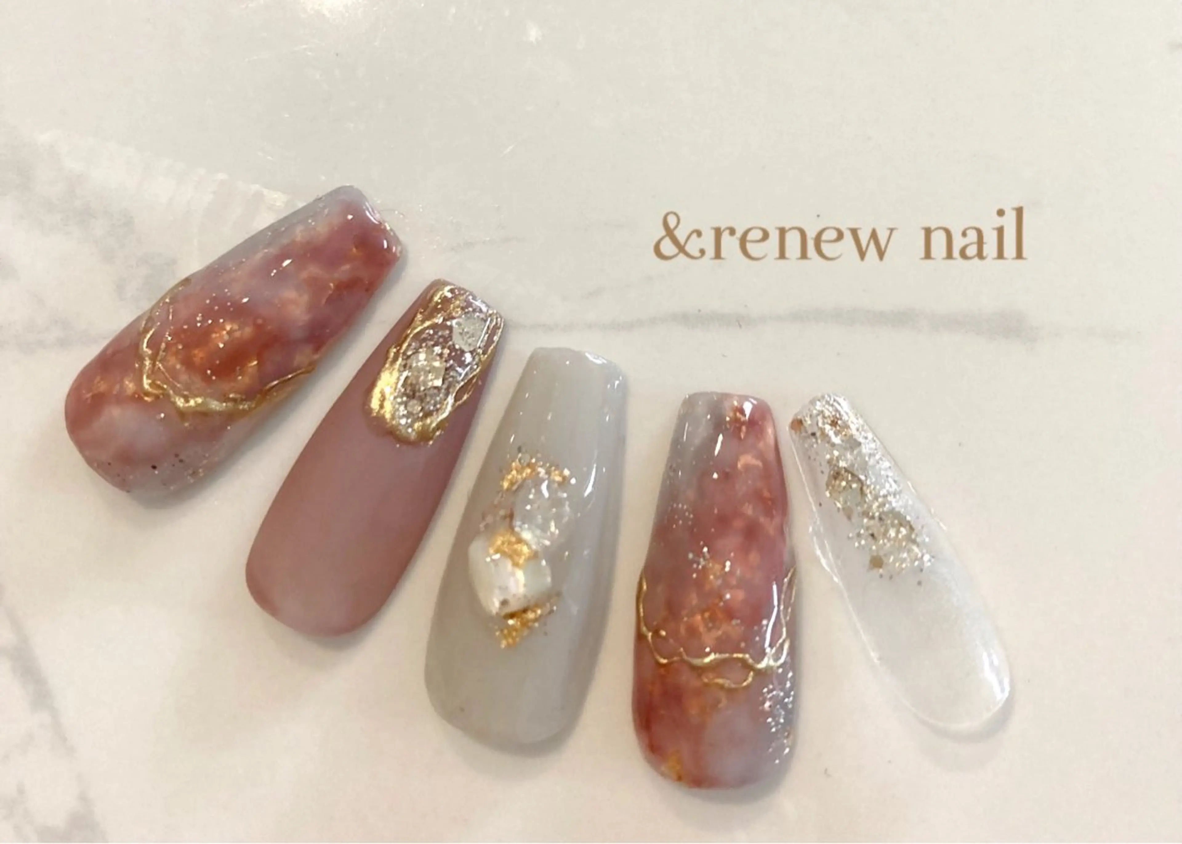 ネイル & renewのネイルデザイン