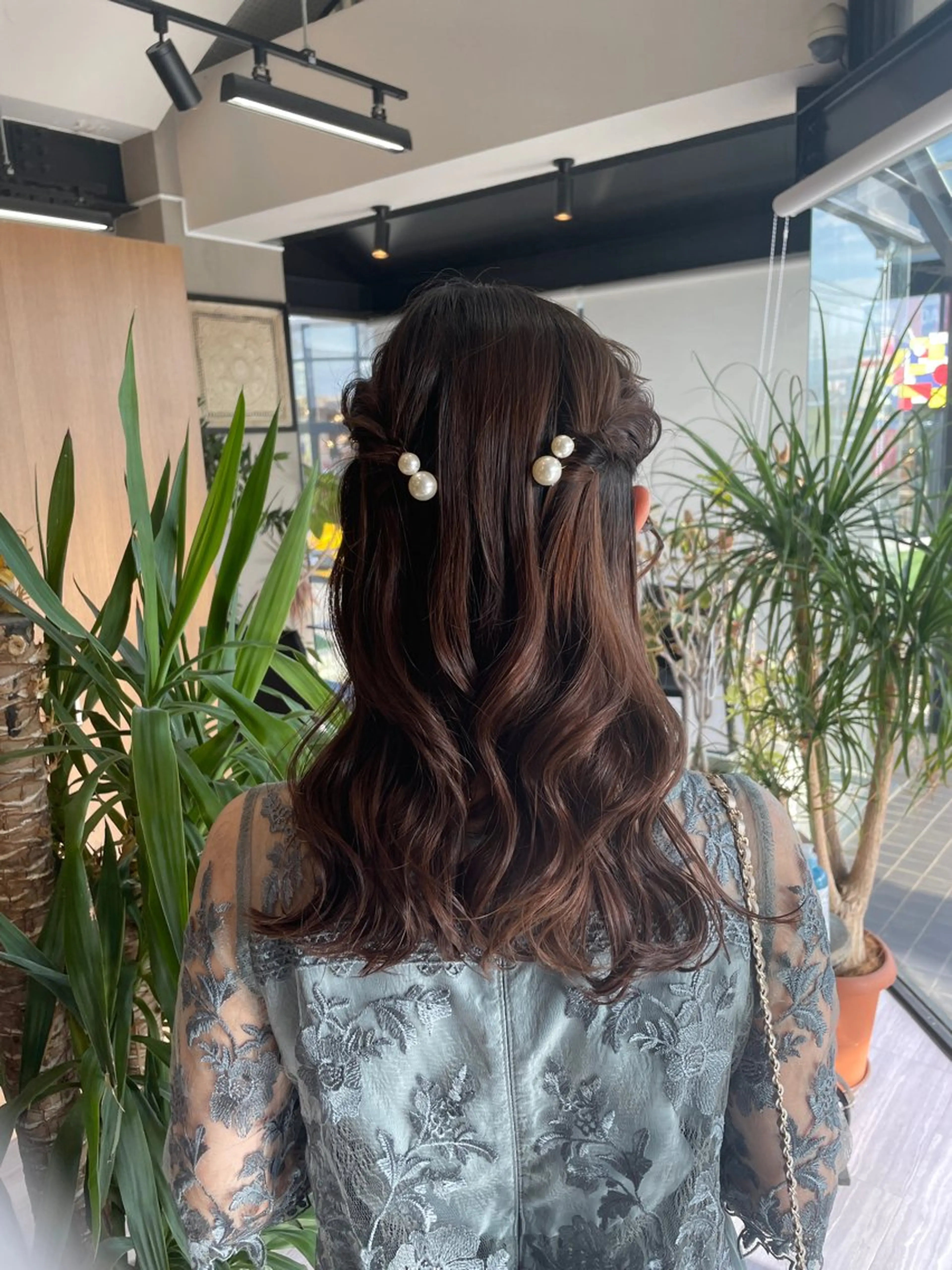 ミディアム ヘアアレンジ マキノ キョウカのヘアスタイル