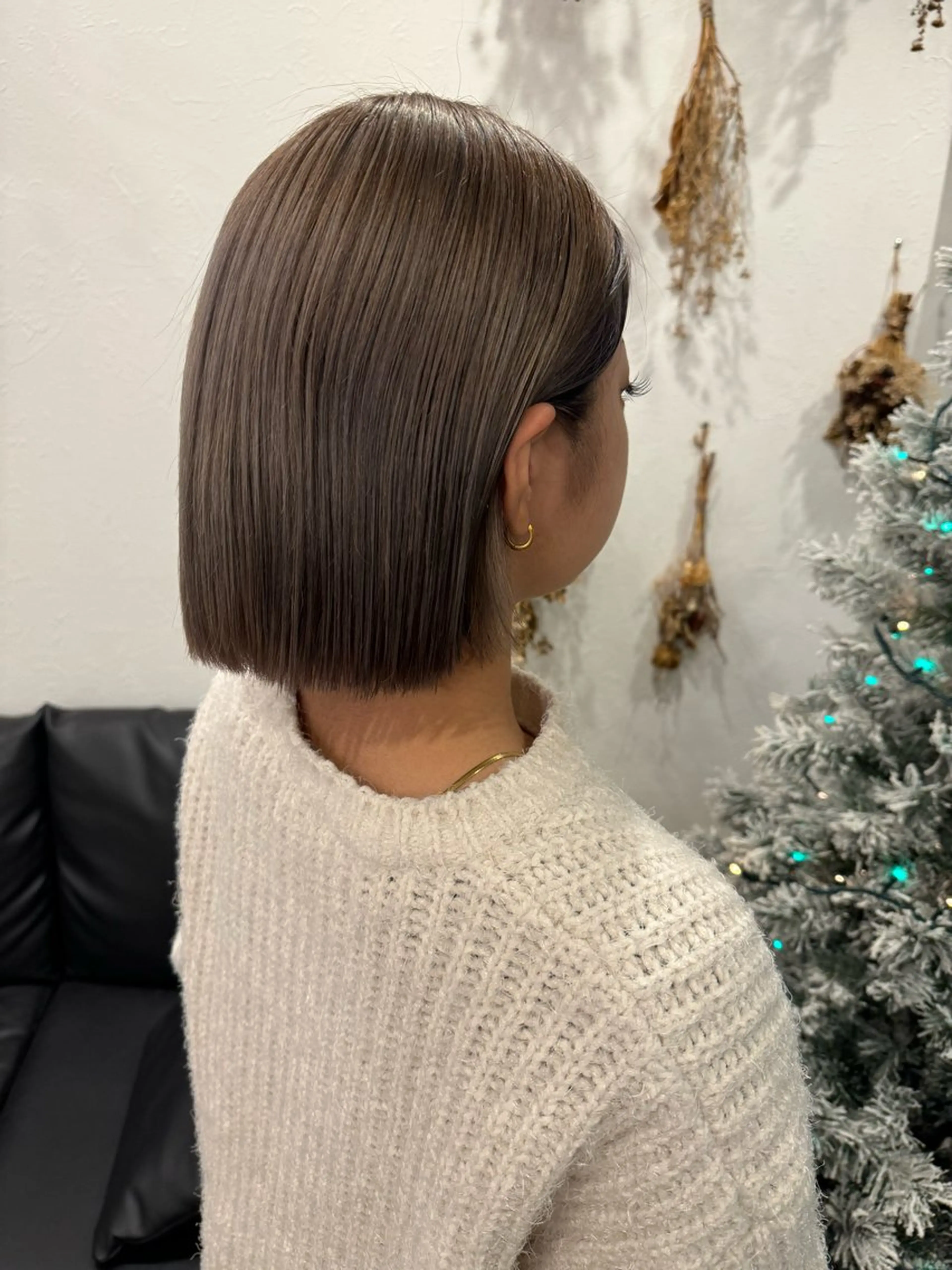 ショート カラー ブリーチ 透明感カラー グレージュ シルバー シルバーグレージュ ヘアカラー m ā l o.🌷 サカモトマイコのヘアスタイル