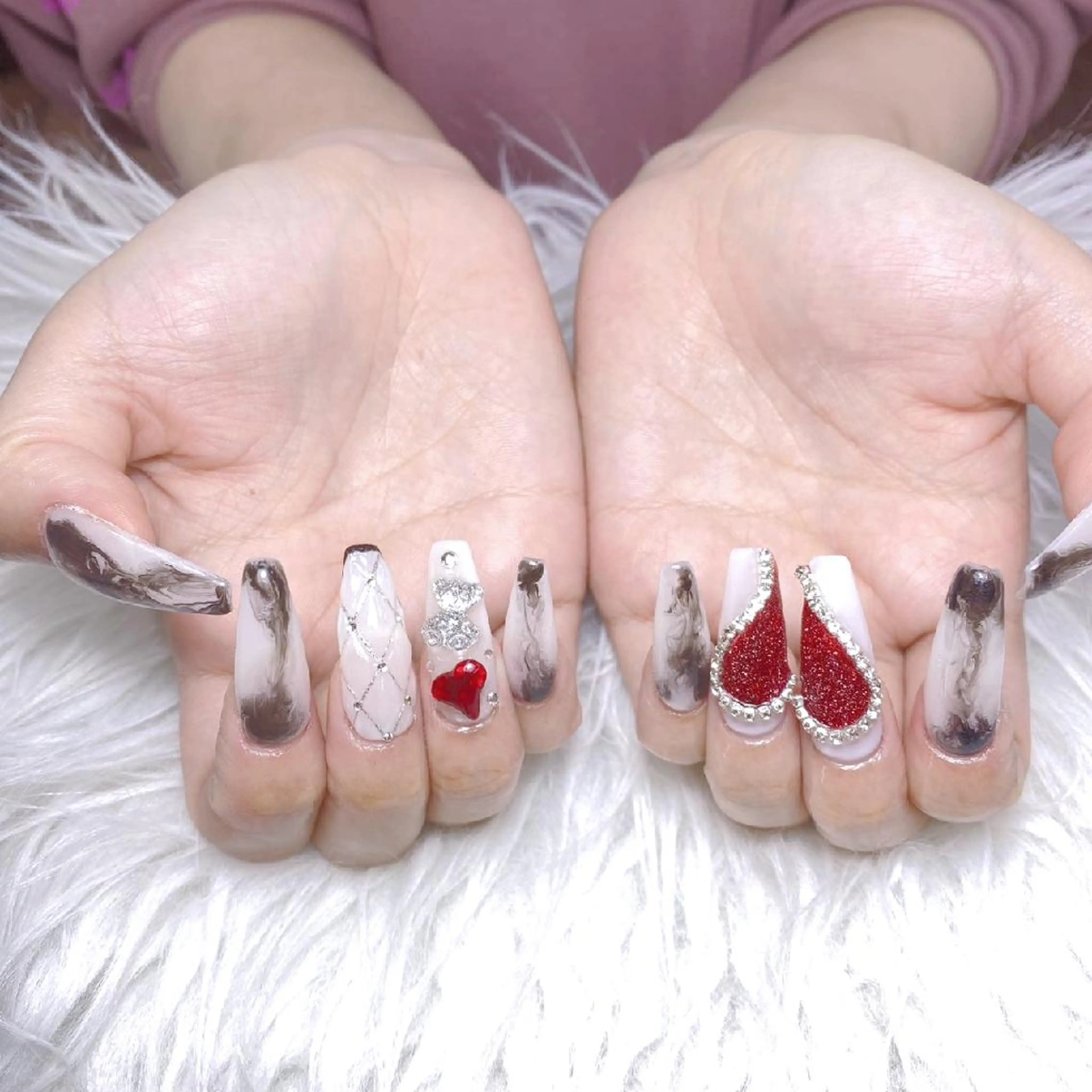 ネイル オーロラネイル フレンチネイル ハート 韓国ネイル ミラーネイル NailPrincess所属・princess スカルプ専門店のネイルデザイン