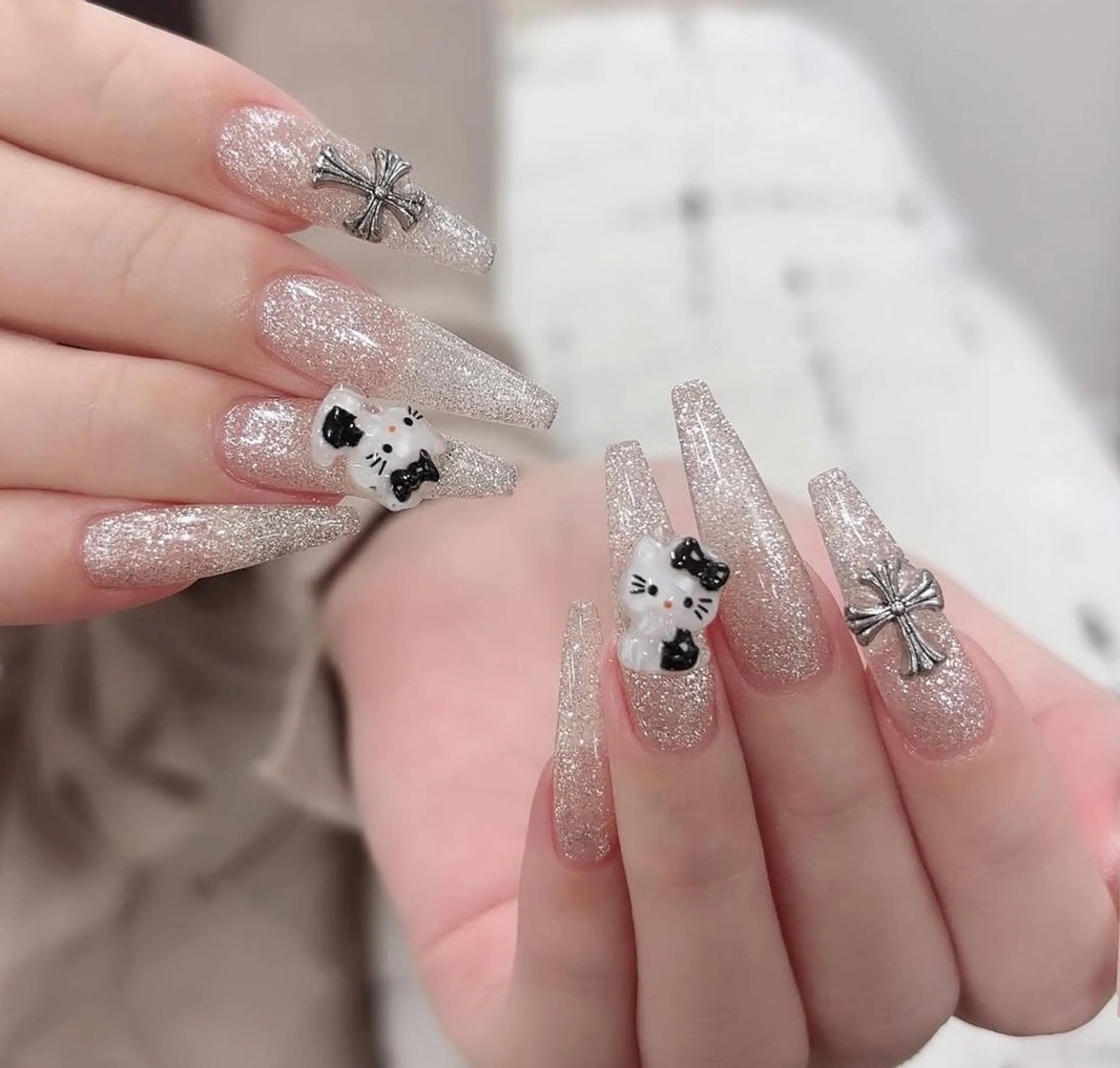 ネイル オーロラネイル フレンチネイル ジェルネイル ハロウィン キラキラネイル H.baby Nail Salonのネイルデザイン