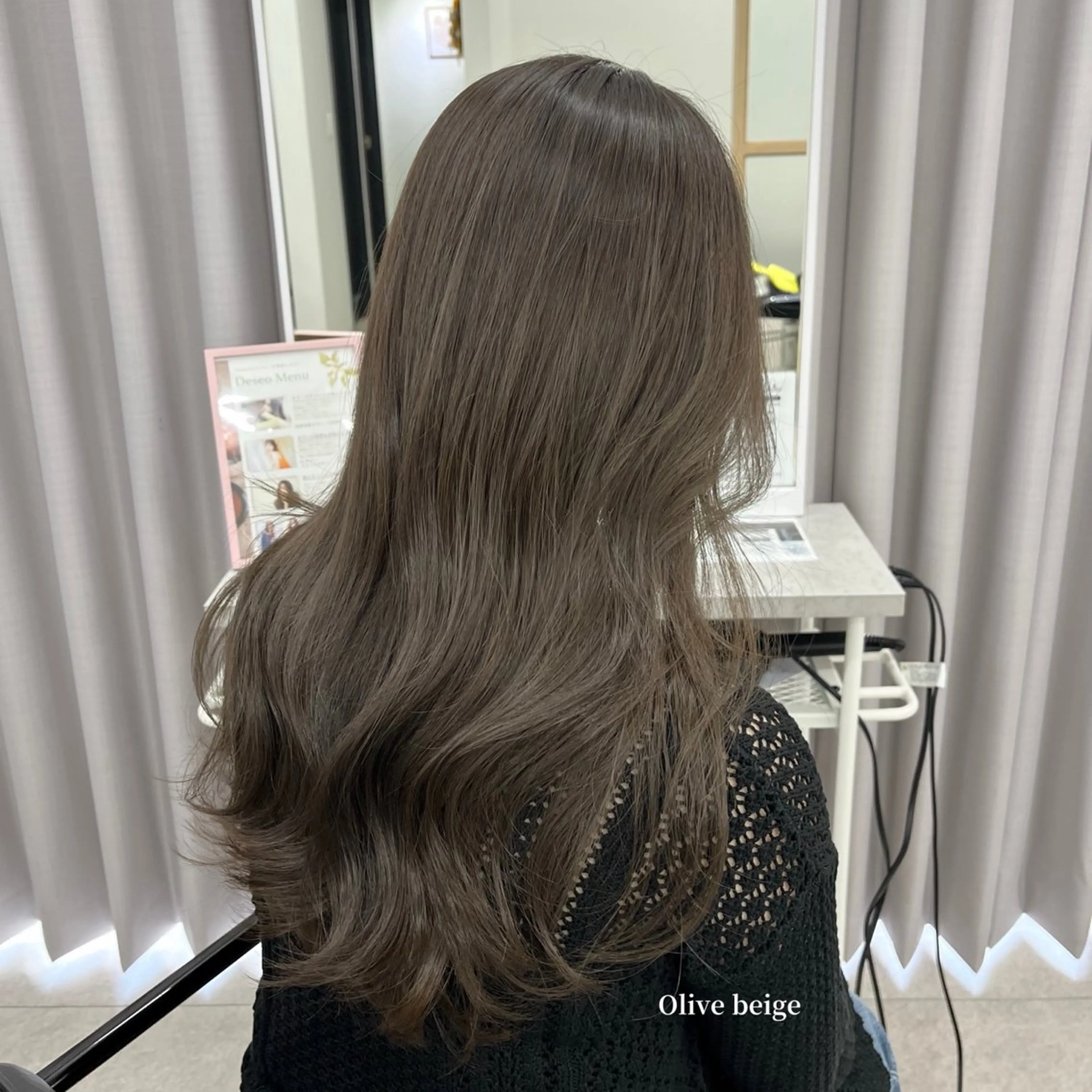 ロング カラー ベージュカラー オリーブベージュ 柔らかオリーブ🌿 HIMARI🌻のヘアスタイル