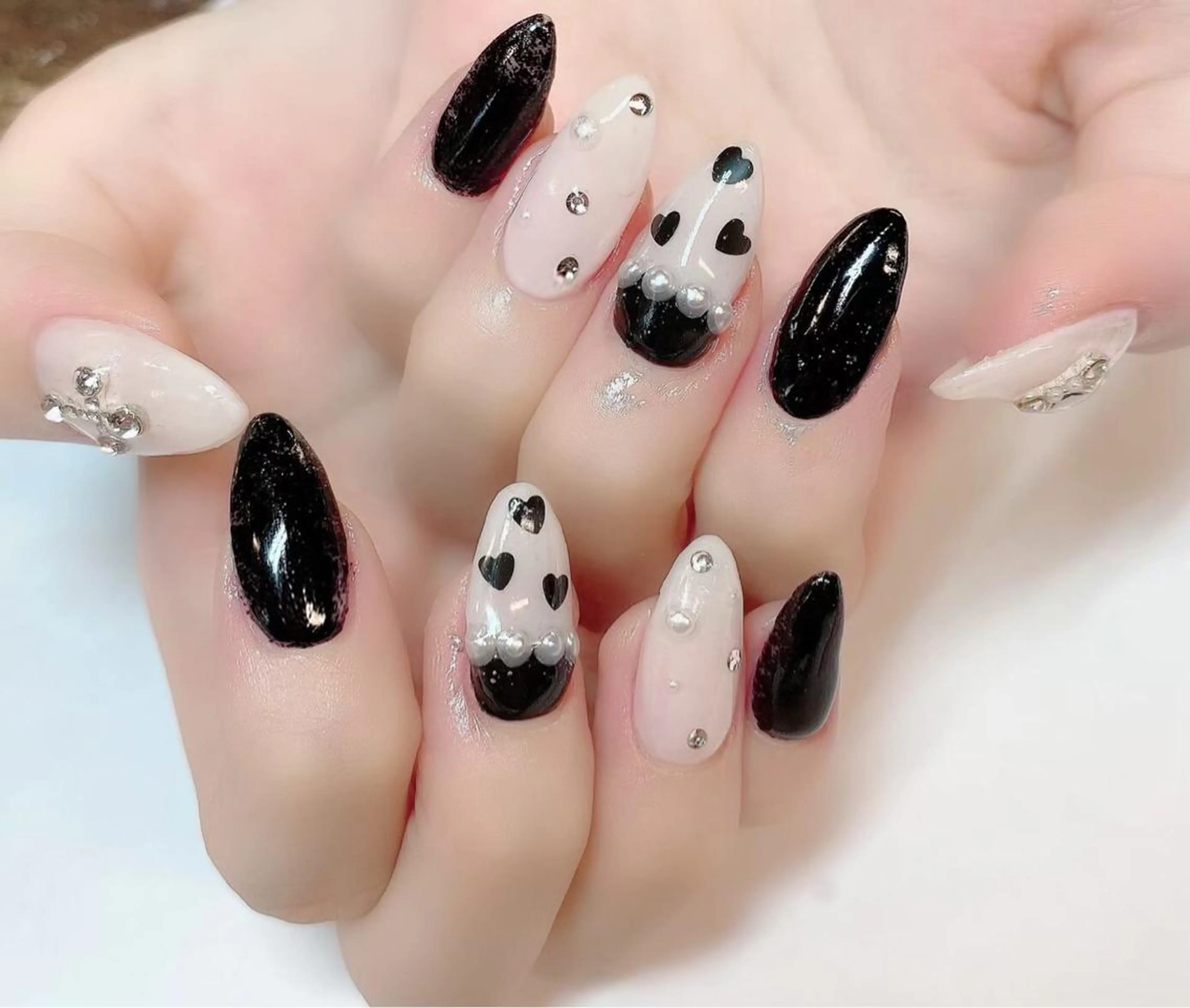 ネイル 🦋AYNIL🦋 ナチュラル専門店♥️のネイルデザイン