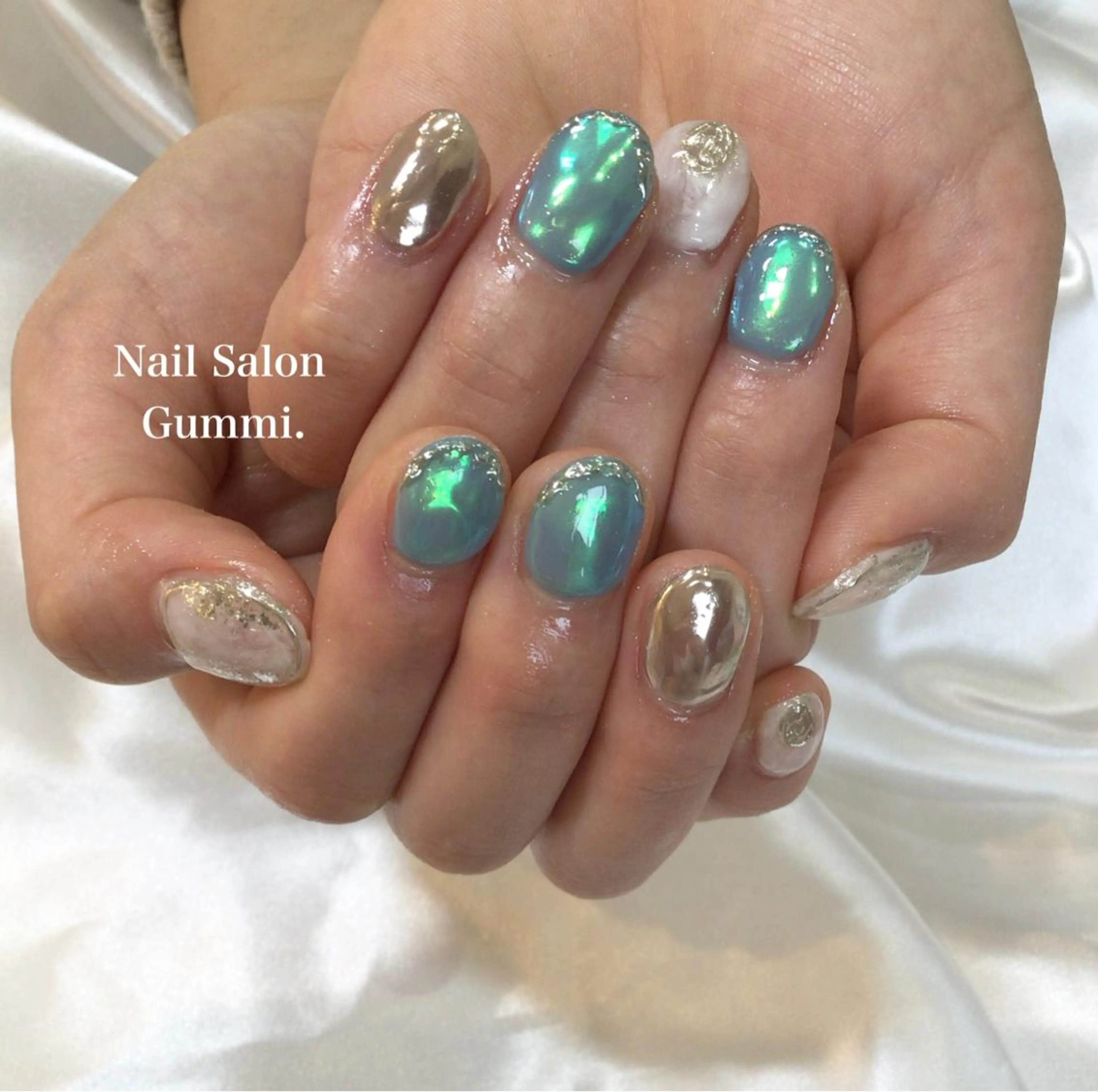 ネイル オーロラネイル キラキラネイル 韓国ネイル ラメ(グリッター) 水色 Nail Salon Gummi.のネイルデザイン