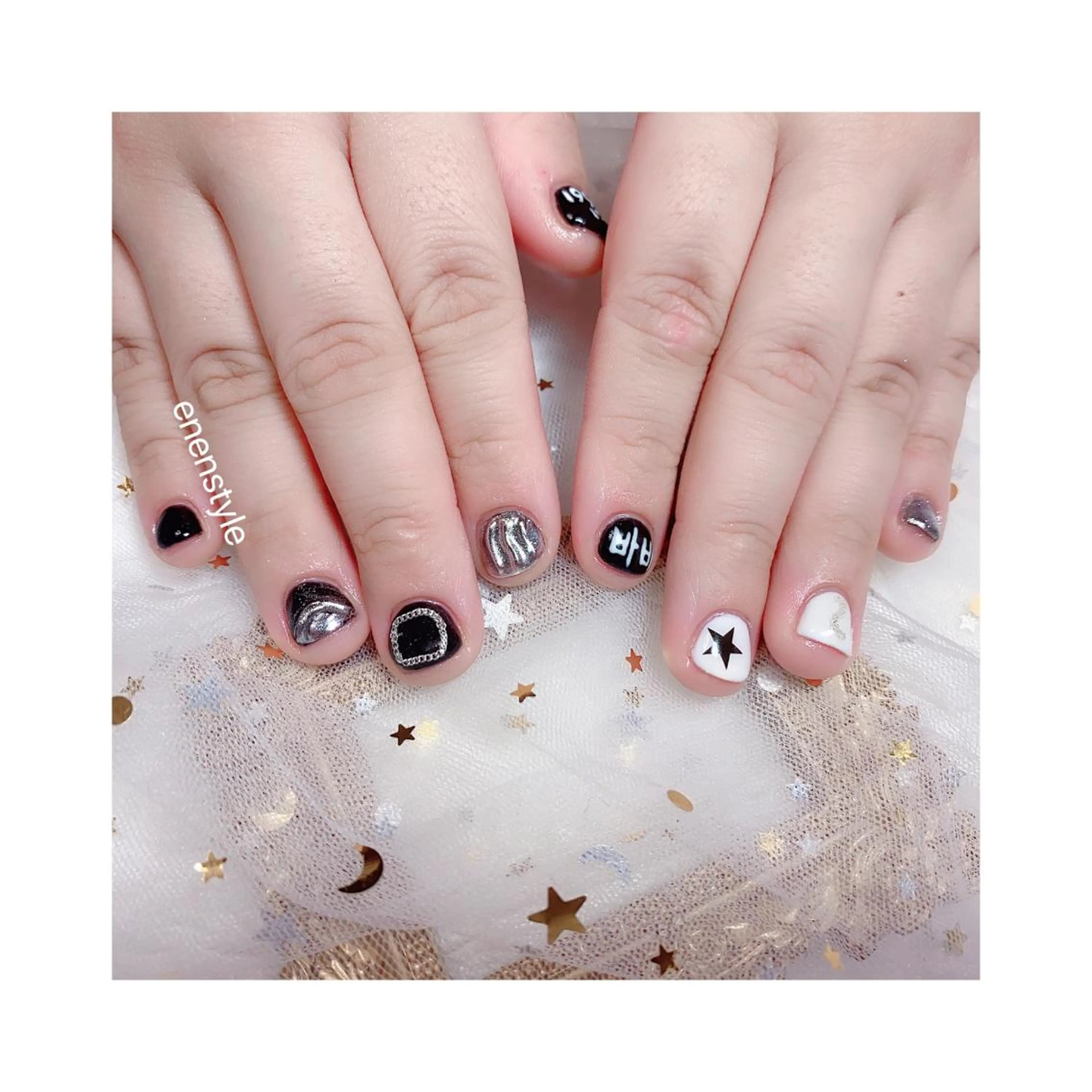 ショート ネイル ジェルネイル ニュアンスネイル オフィスネイル ワンカラーネイル パラジェル 👑enen style👑のネイルデザイン