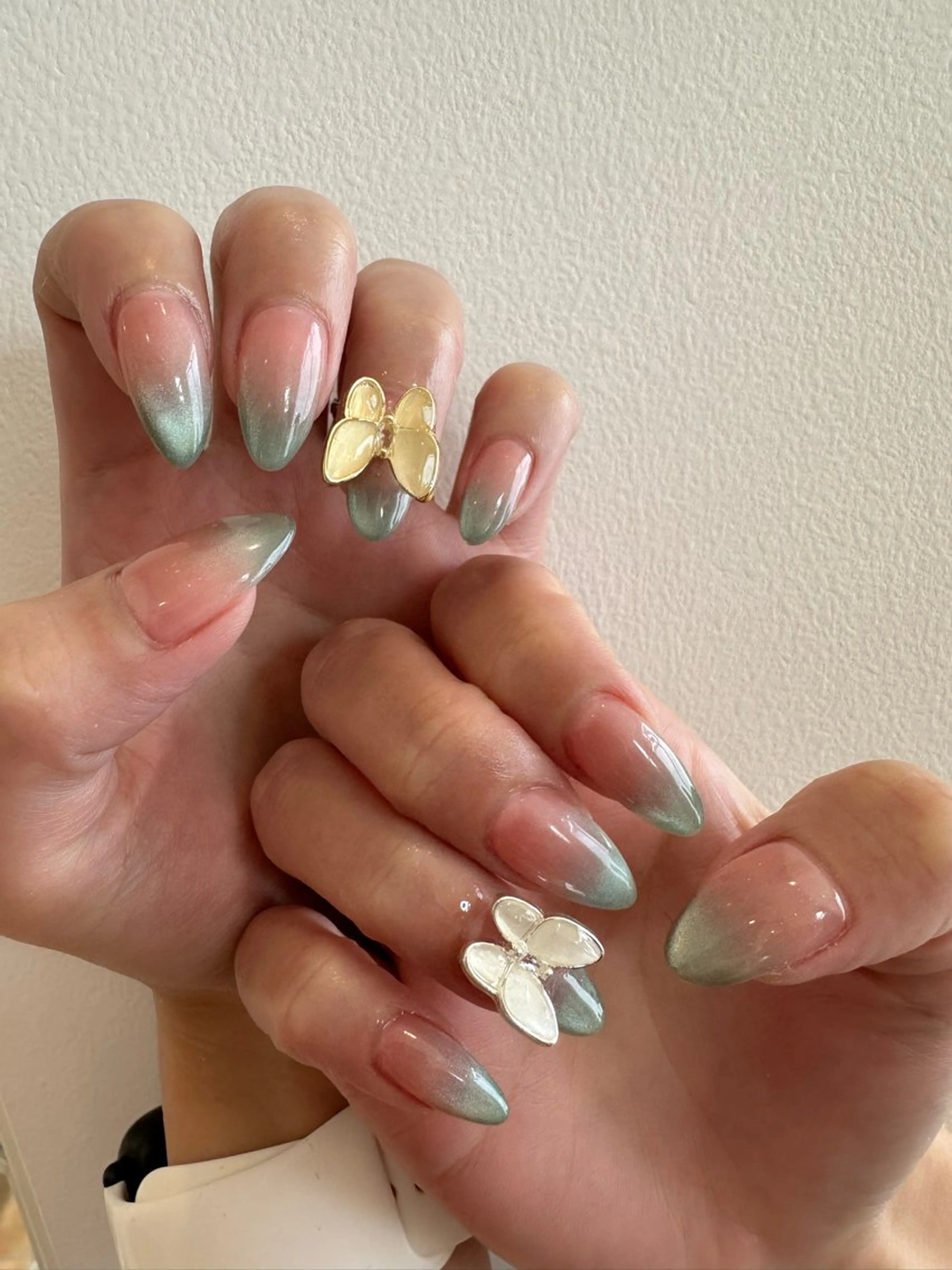 ネイル ハンドネイル 佐藤 穂乃香のネイルデザイン