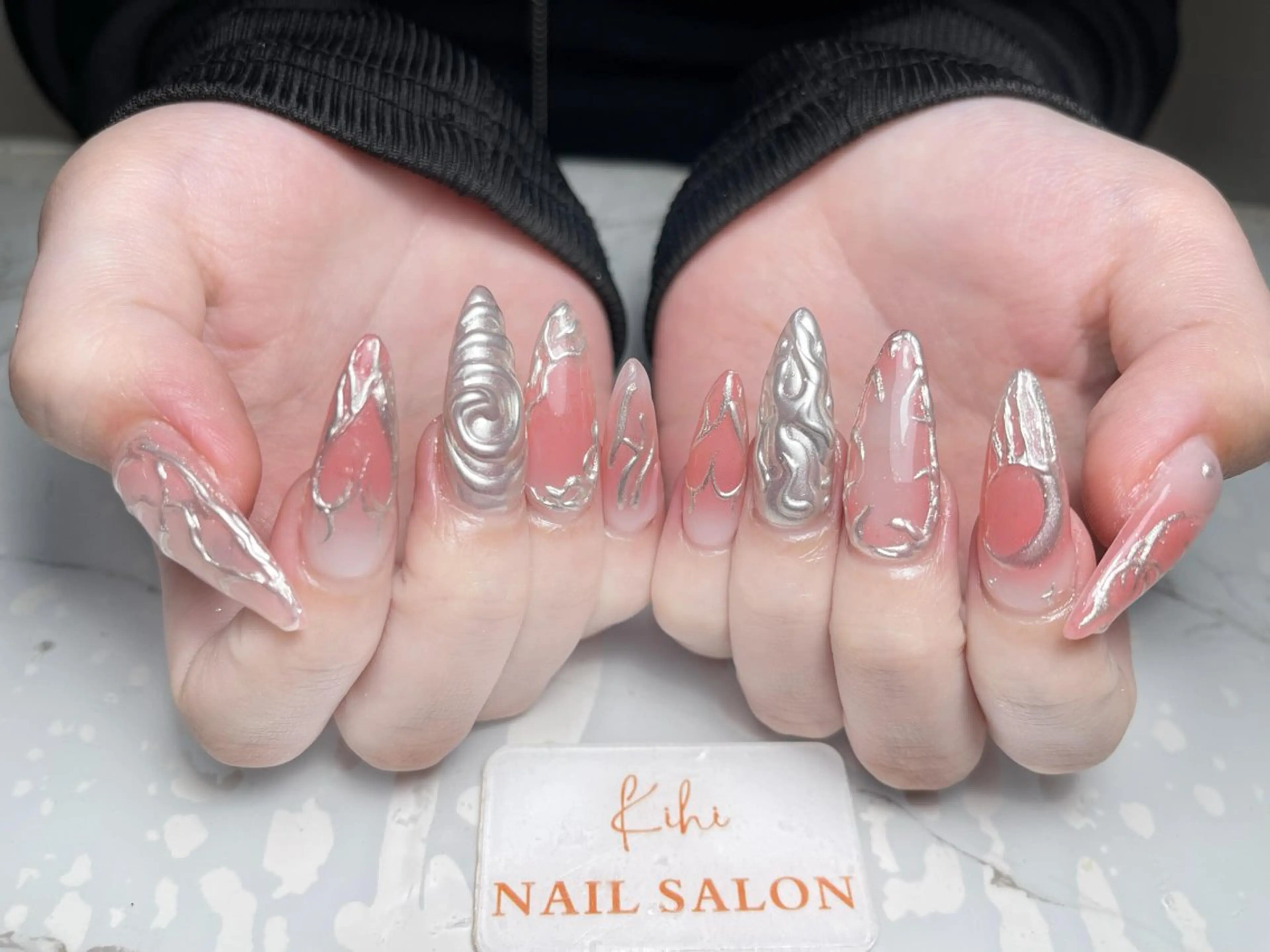 ネイル アートネイル フレンチネイル ジェルネイル グラデーション 韓国ネイル ハンドネイル 💕鈴木ユリ パラジェル/オフ無料のネイルデザイン