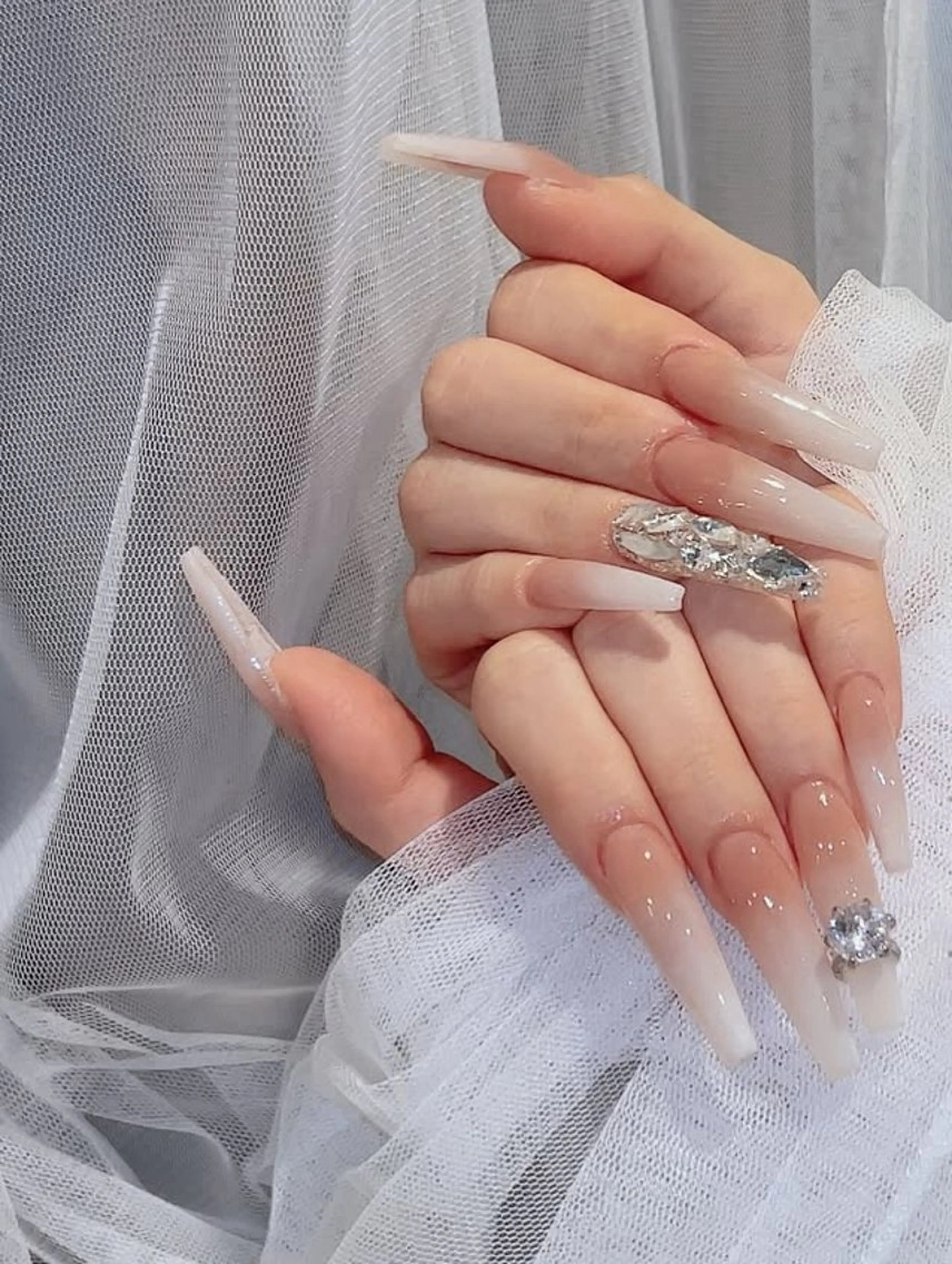 ネイル フレンチネイル ジェルネイル ガラスフレンチ ハロウィン ハート ハンドネイル H.baby Nail Salonのネイルデザイン