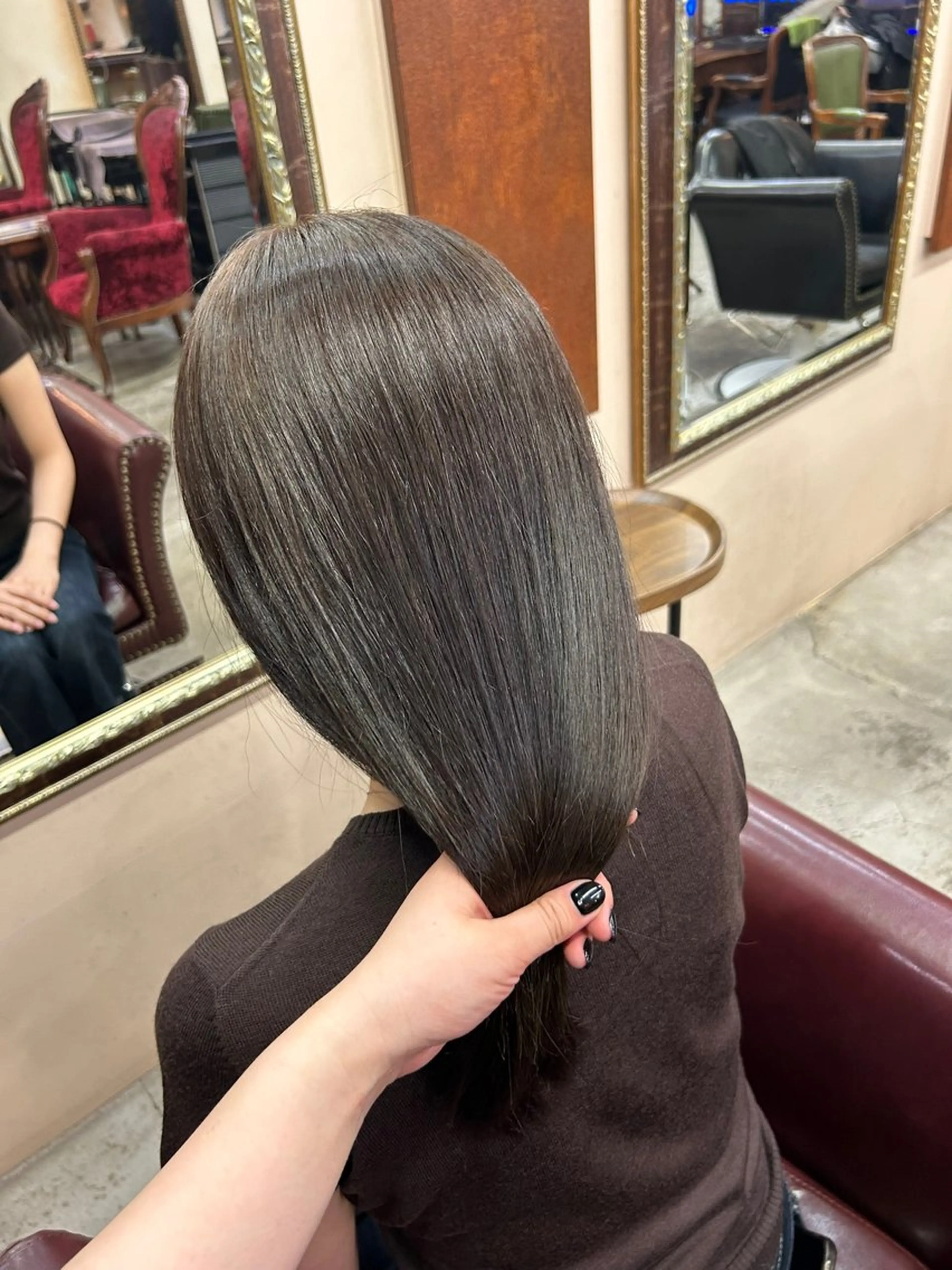 セミロング カラー ベージュカラー ブリーチ 透明感カラー ダブルカラー ブリーチなしカラー トリートメント abilita MIYUのヘアスタイル