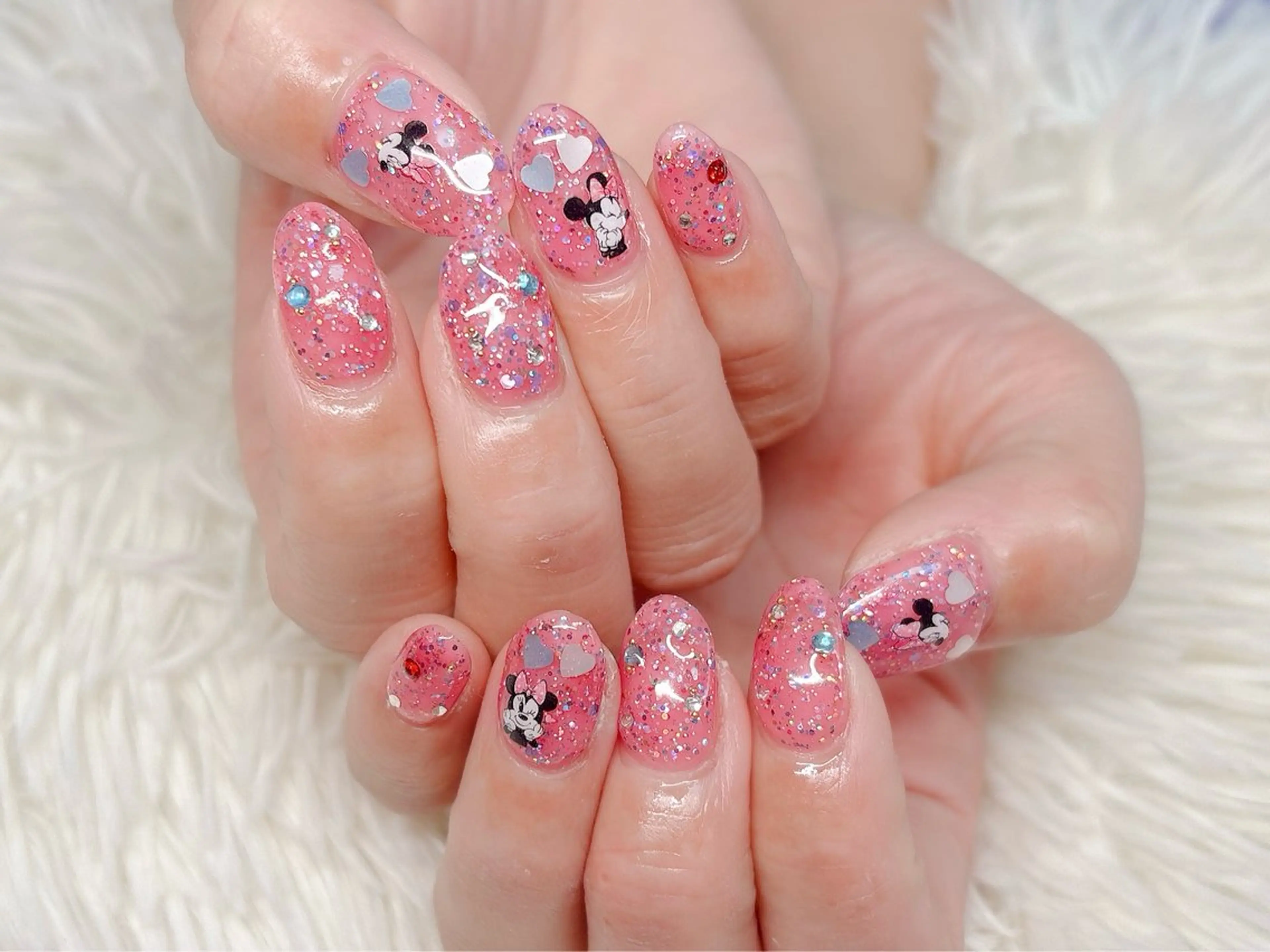 ネイル ハンドネイル パッチリオメメ Lianaのネイルデザイン